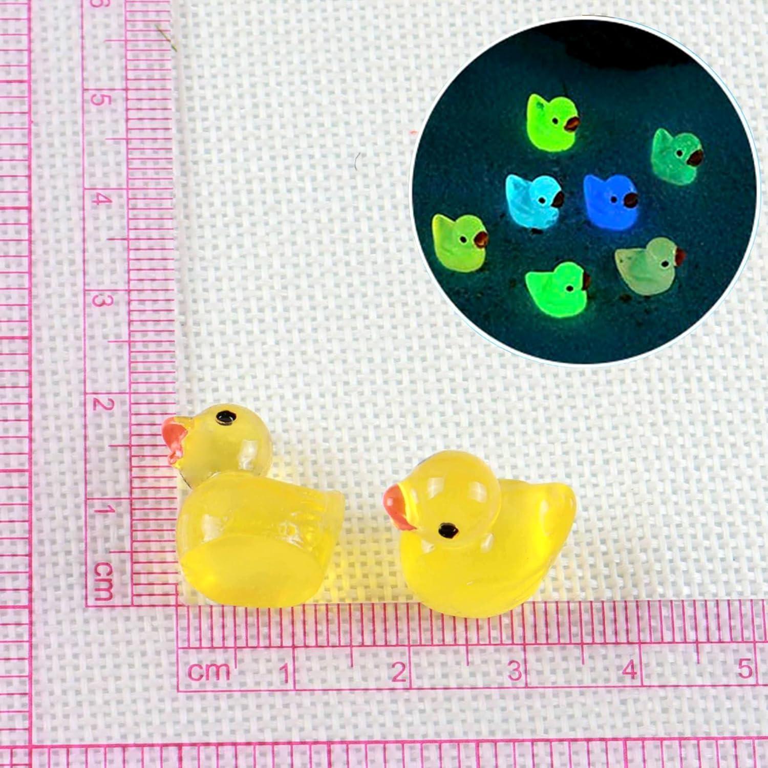 50 Patitos Brillantes en la Oscuridad - Decoración Multicolor