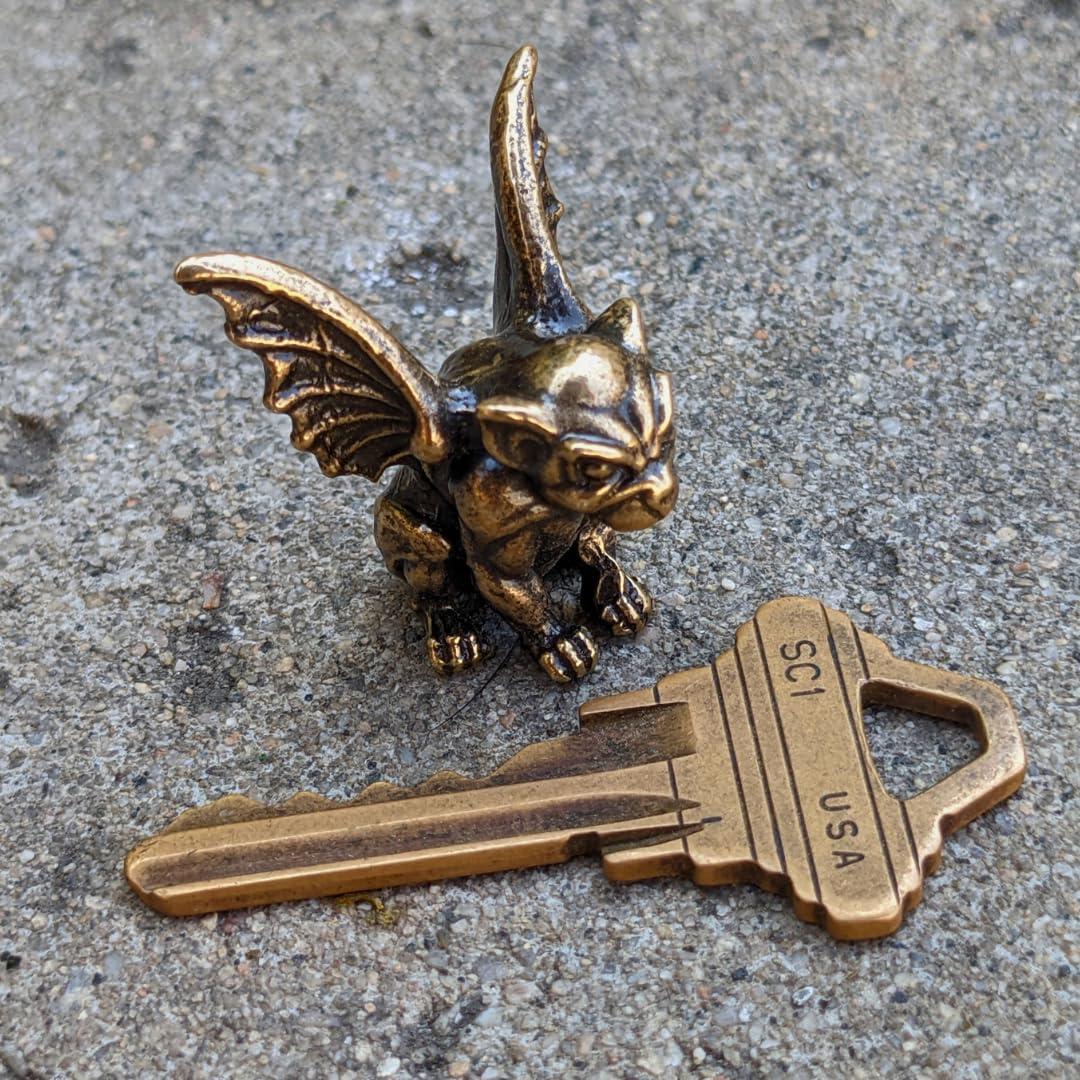 Estatua Miniatura de Gárgola de Latón Hecha a Mano 5-7.6 cm