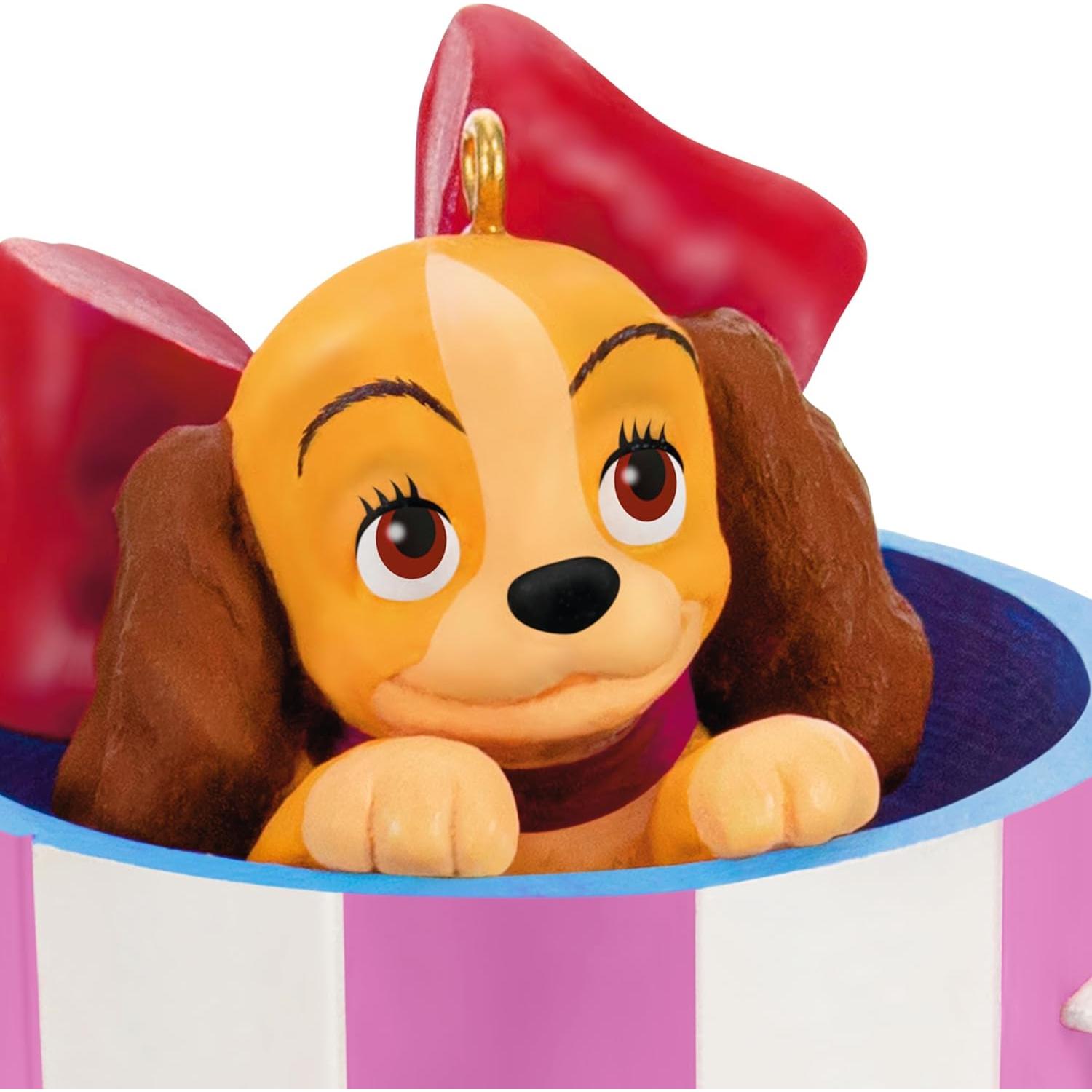 Adorno Navideño Hallmark Keepsake 2024 Disney La Dama y el Vagabundo