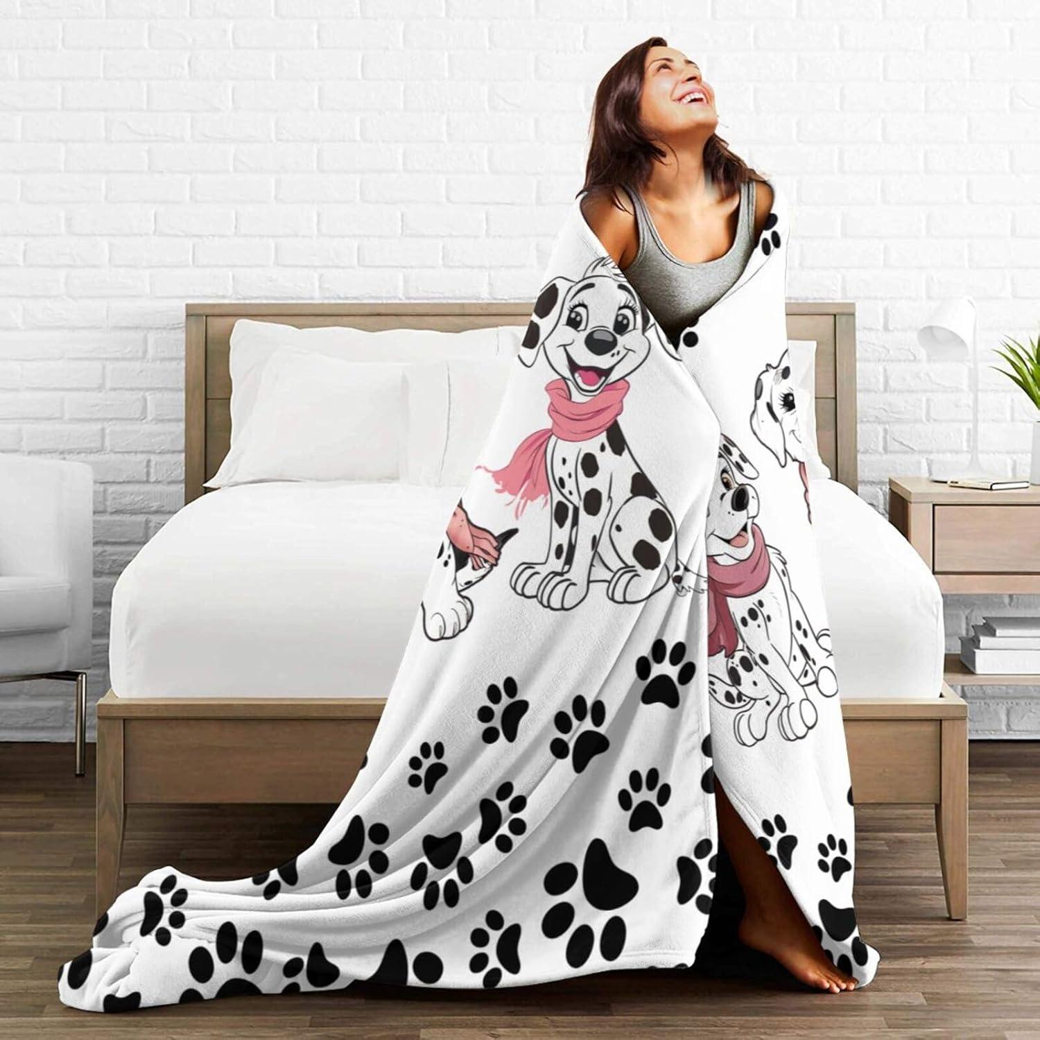 Manta de Franela Fuzawet Dálmata 101.6x127 cm Suave y Ligera