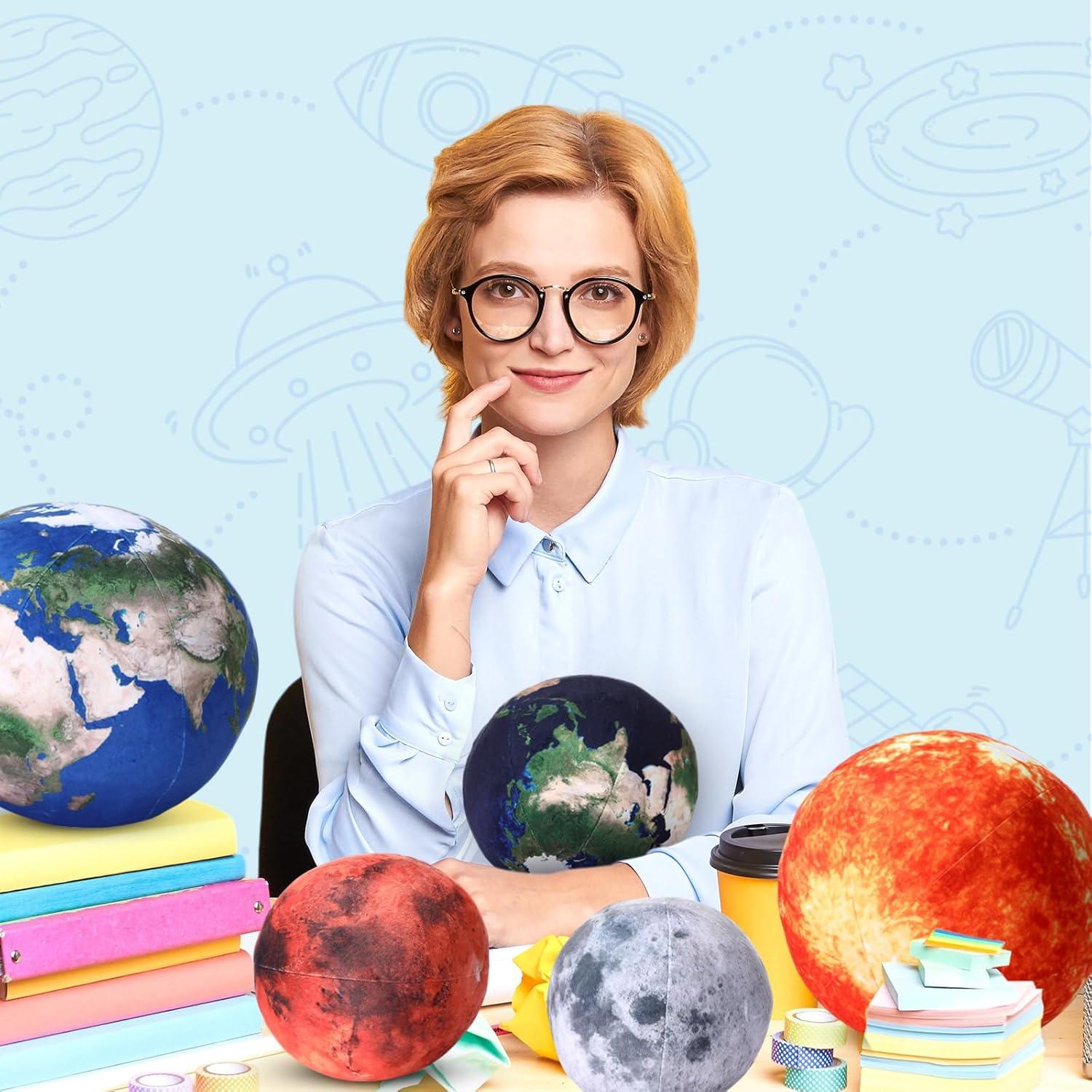 Set de 5 Almohadas de Peluche Planetas Arrowbash - Tierra, Luna, Sol