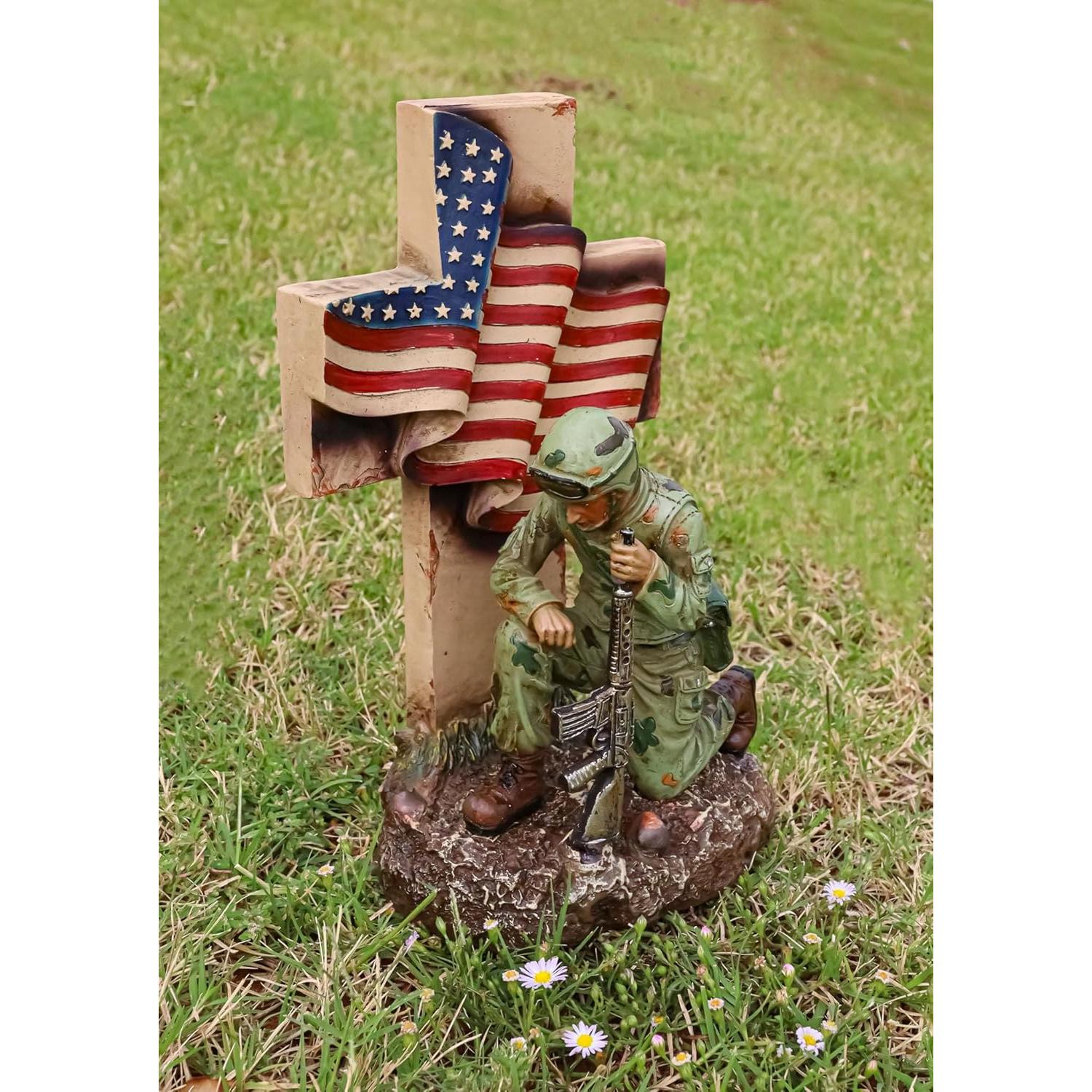 Figurita Soldado Arrodillado Honor Militar 21.6 cm Ebros Gift