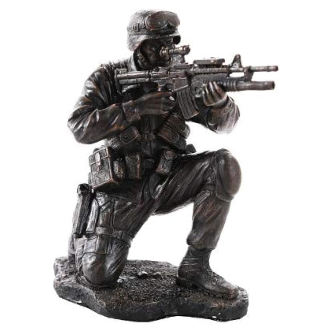 Figurita de Colección Héroe Militar Pacific Giftware 13.34cm