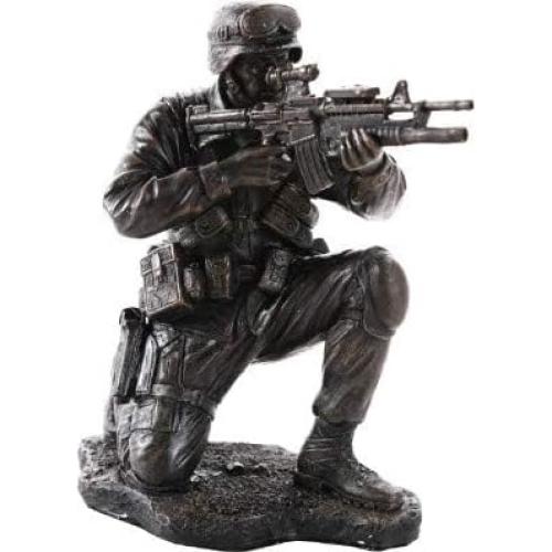 Figurita de Colección Héroe Militar Pacific Giftware 13.34cm