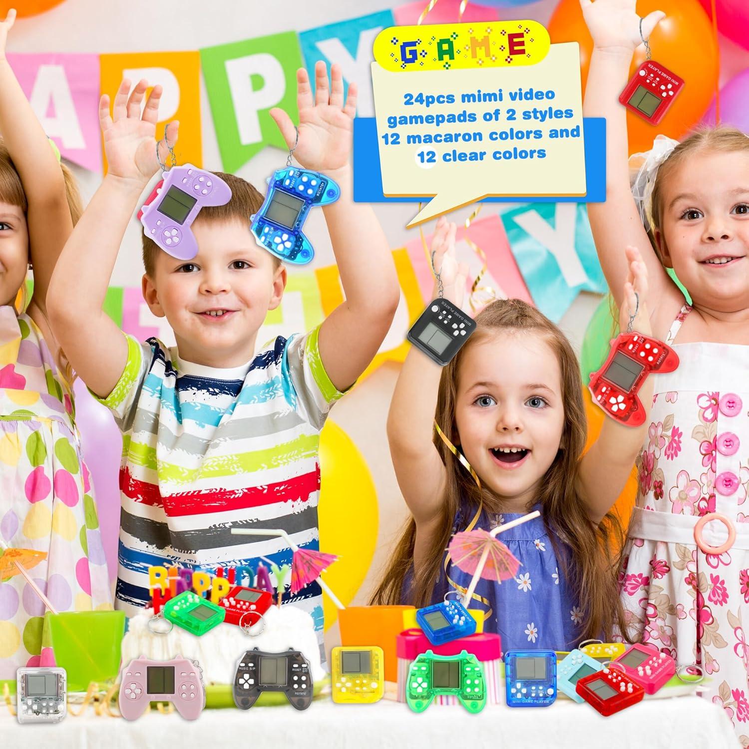 27 Llaveros Mini de Videojuegos Conagel Multicolores