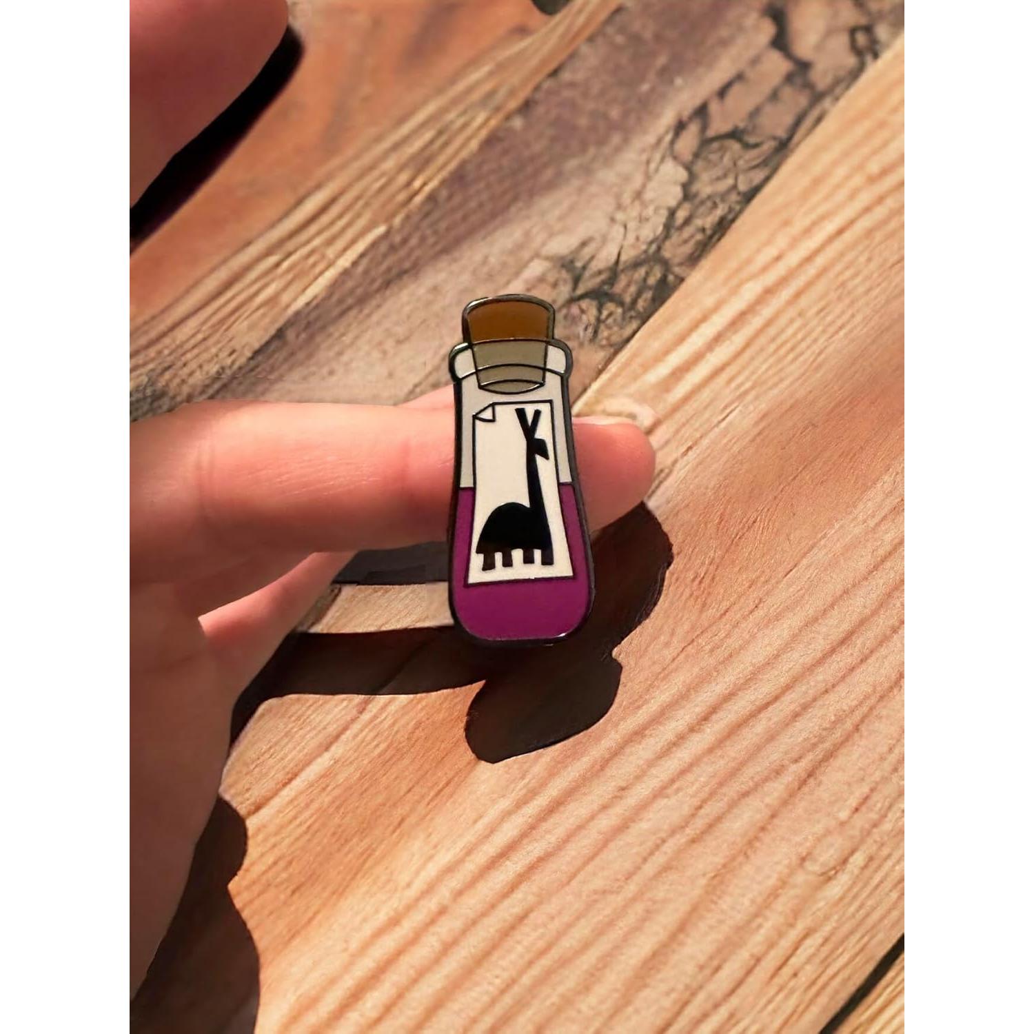 Extracto de Llama Pin de Esmalte Emperador Unisex