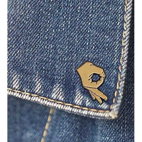 Pin de Esmalte Beige Juego del Círculo Balanced Co. 31.75 mm