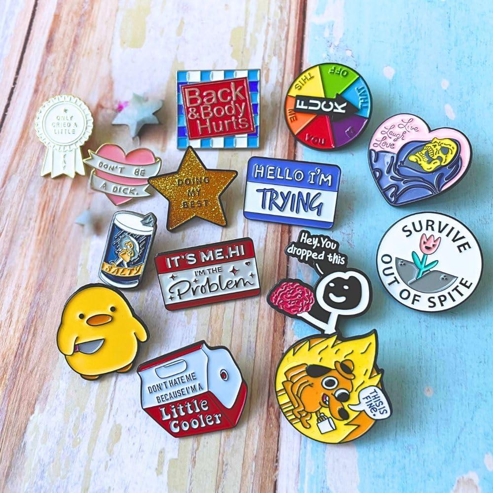 Set de 16 Pines de Esmalte Divertidos YJ PREMIUMS para Ropa