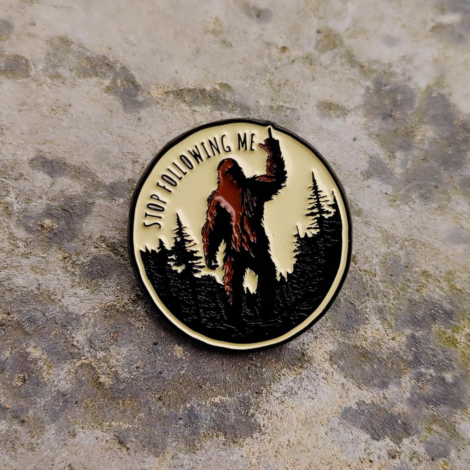 Pin de Solapa de Esmalte Bigfoot - Accesorio Unisex Adulto