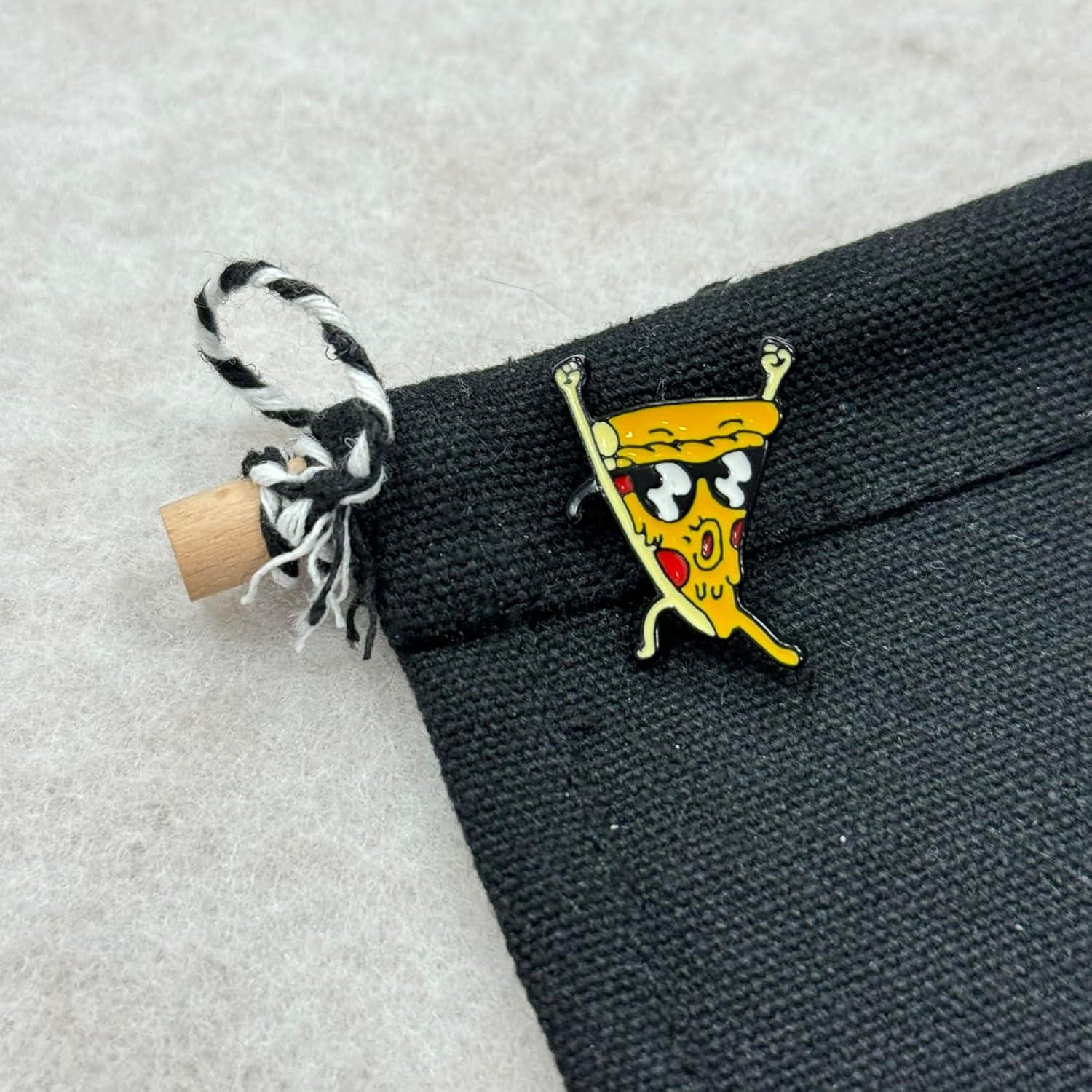 Pin de Esmalte de Pizza con Gafas de Sol KILIPOL - Accesorio Unisex