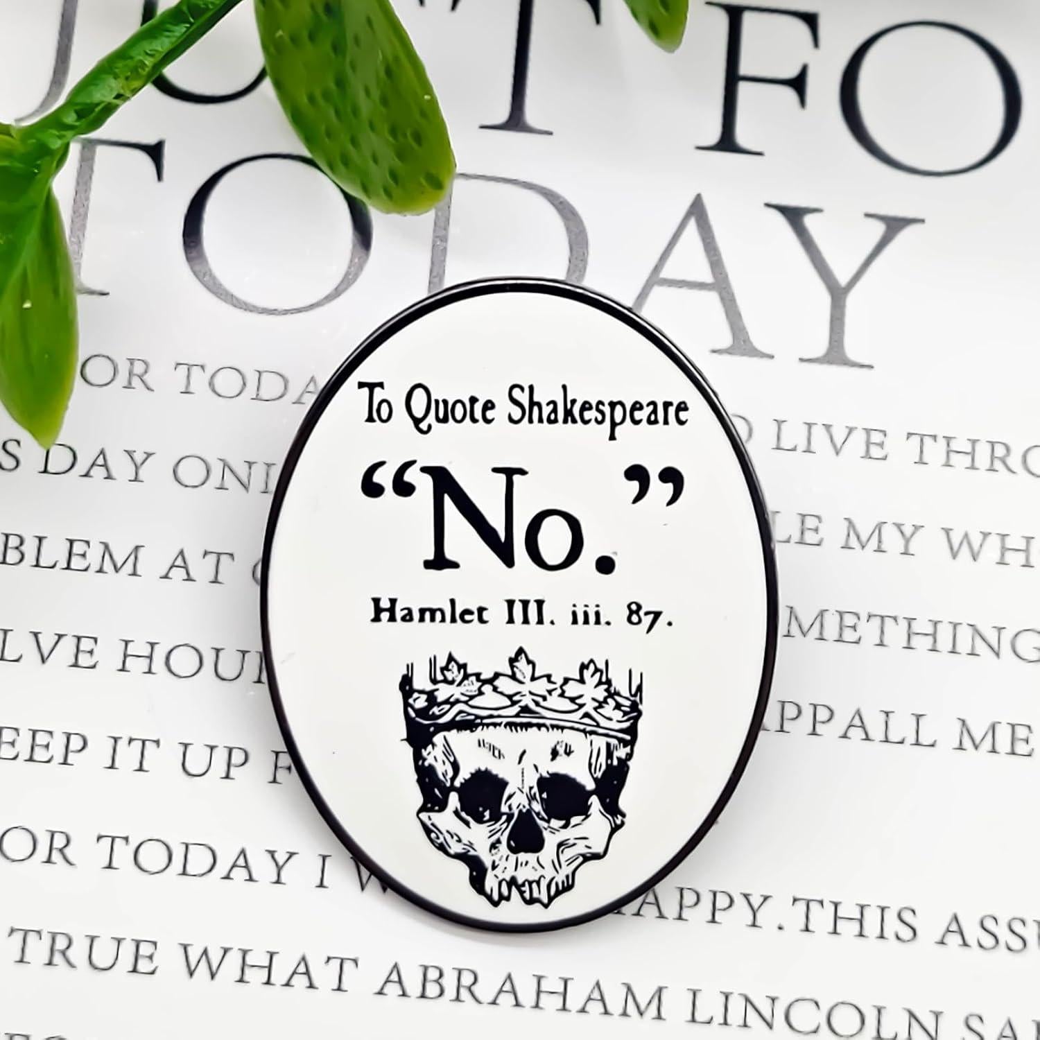 Pin de Esmalte Insignia Literatura Clásica 2.29 cm SKYFENGCN