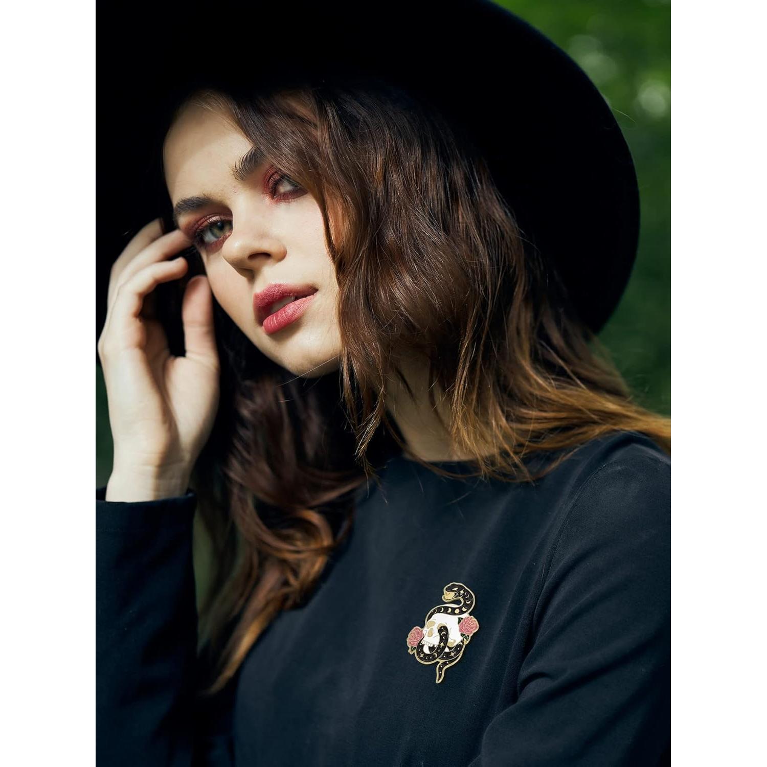 Conjunto de 25 Pines de Oro Negro Kajaia para Mochilas y Ropa