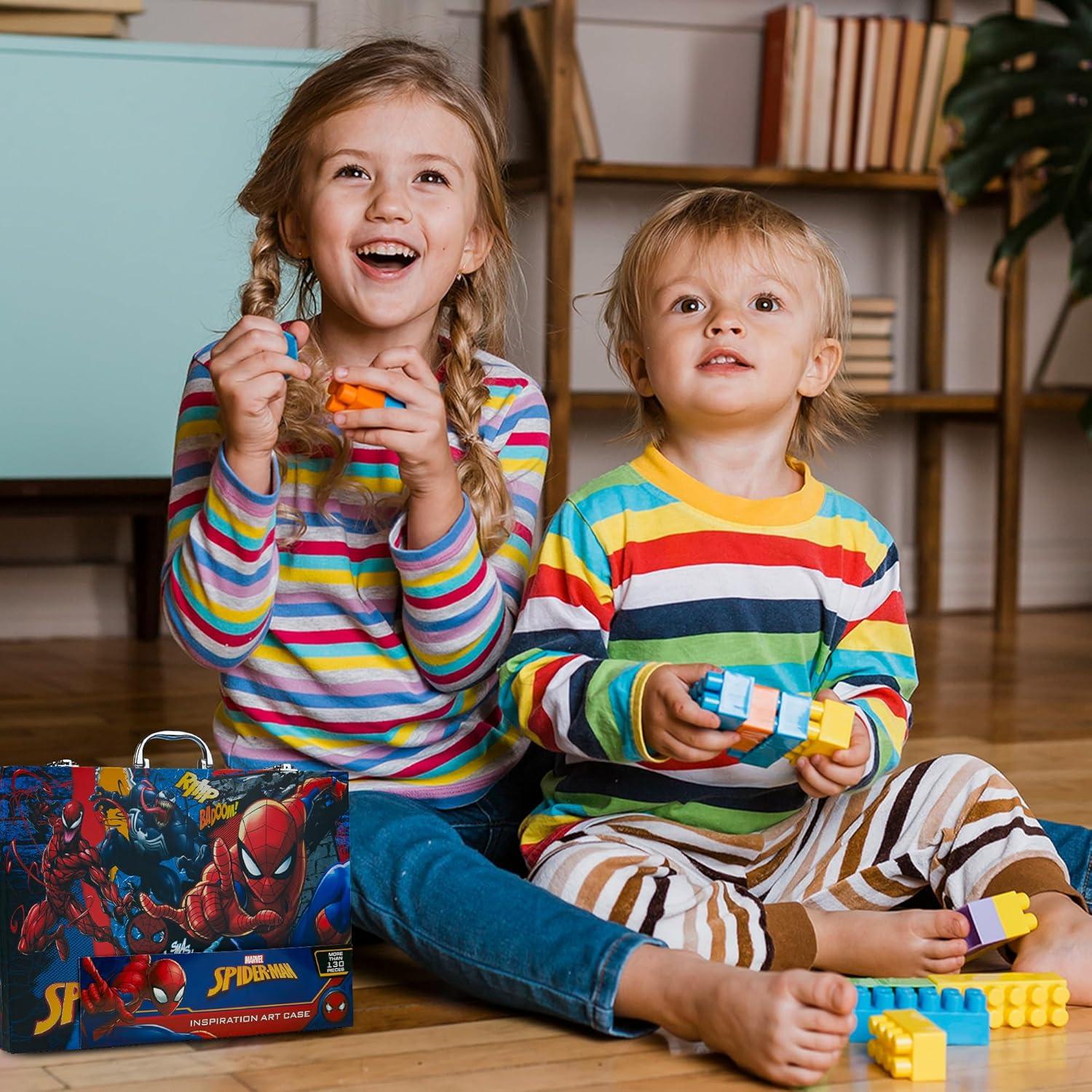 Estuche de Arte Marvel Spiderman con 120 Suministros Creativos