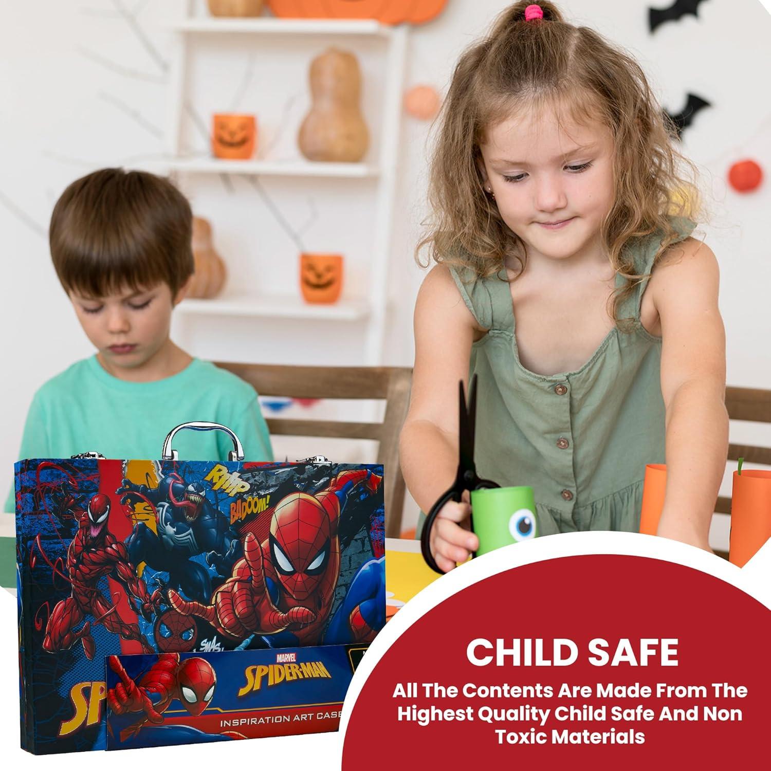 Estuche de Arte Marvel Spiderman con 120 Suministros Creativos