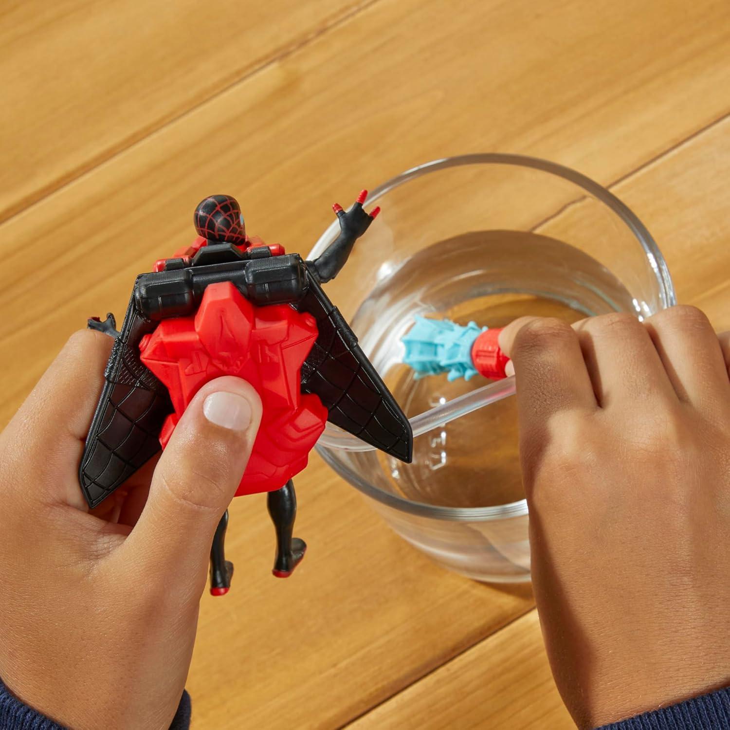 Figura de Acción Marvel Spider-Man Miles Morales 10 cm con Agua