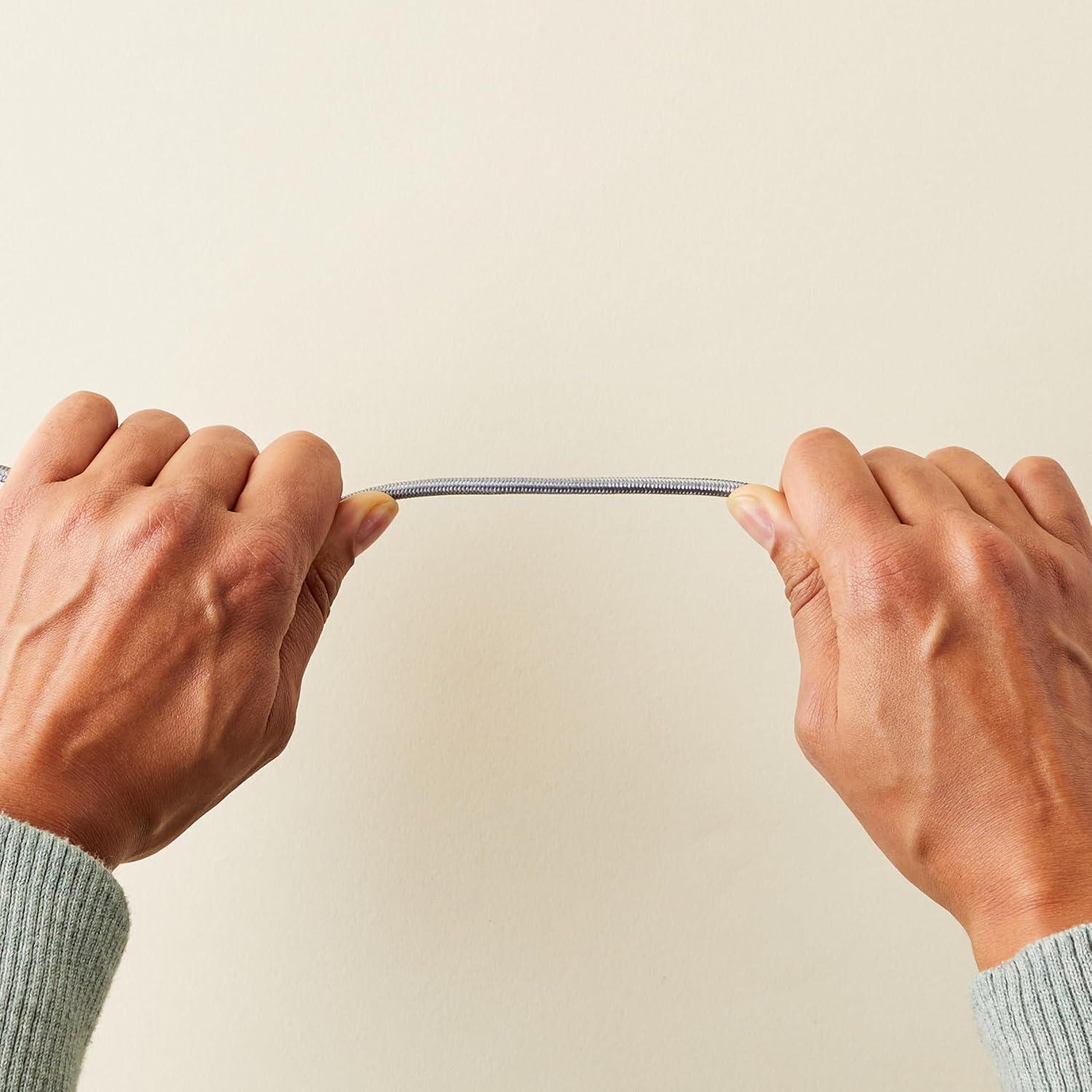 Cable USB-A a Lightning Amazon Basics 1.83m Nylon MFi Gris