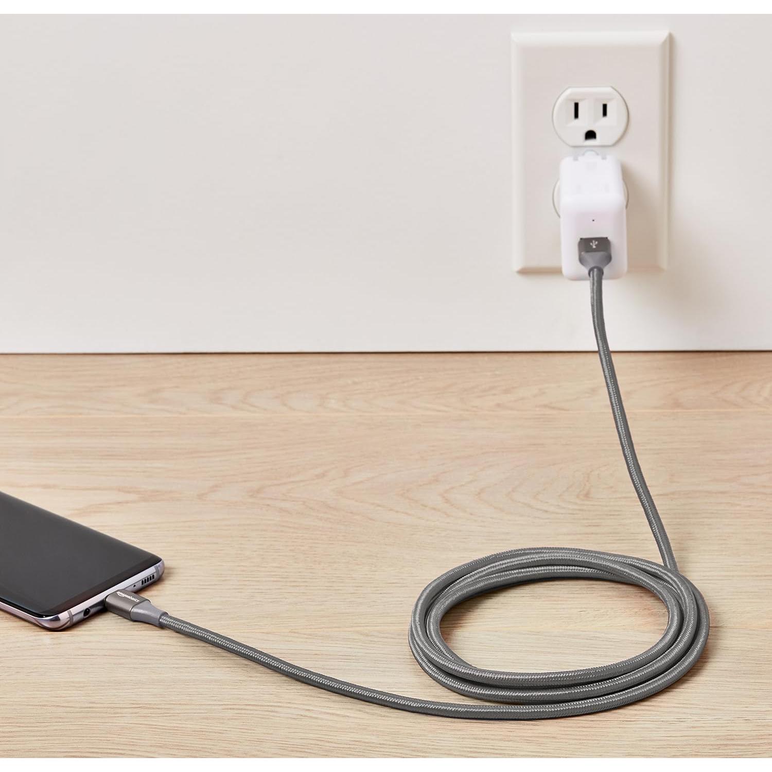 Cable de carga rápida USB-C a USB-A 1.8m Amazon Basics