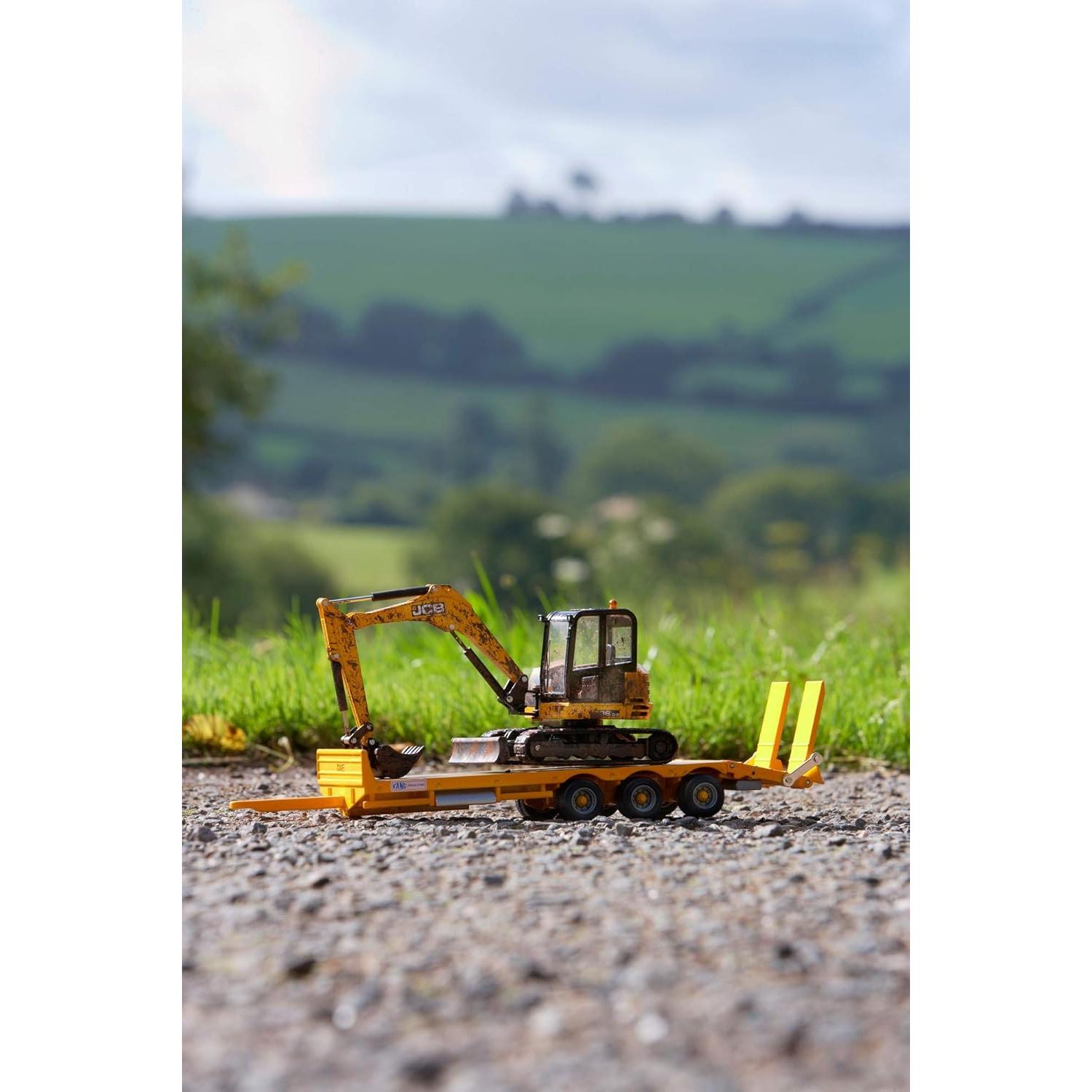 Kane LLTM Low Loader - Collectable Tractor Toy - Tractor Toys Compatible with 1:32 Scale Farm Animals and Toys - Suitable for Collectors and Children from 3 Years