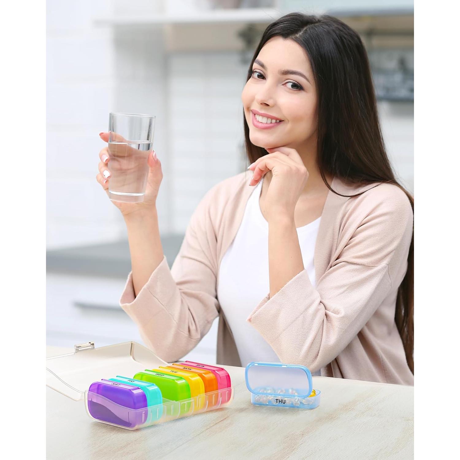 Organizador de Pastillas ZIKEE 7 Días Extra Grande 15.6x9.5cm