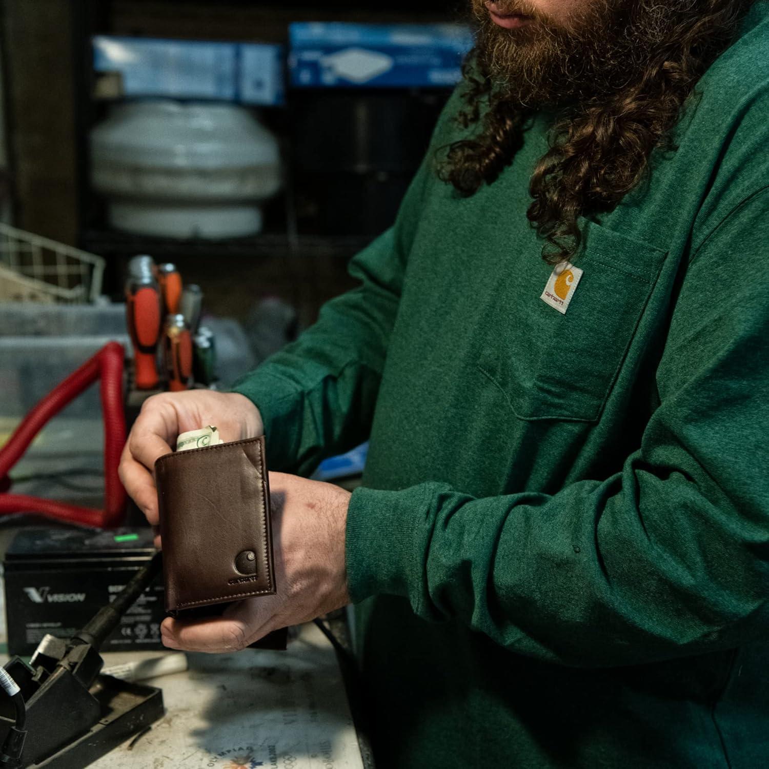 Cartera Bifold de Cuero Carhartt para Hombres con RFID