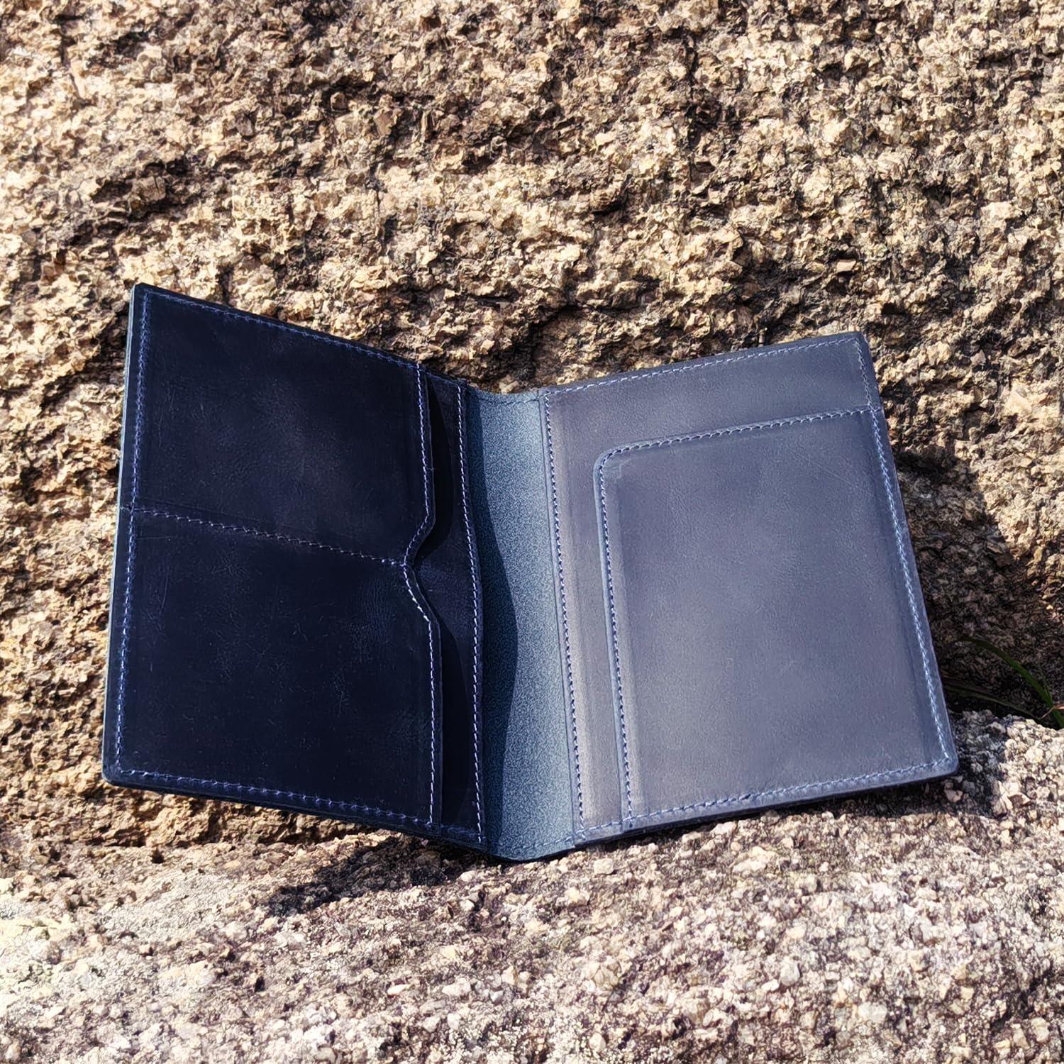 Portafolio de Pasaporte Albatross Star Vista - Cuero Azul Marino