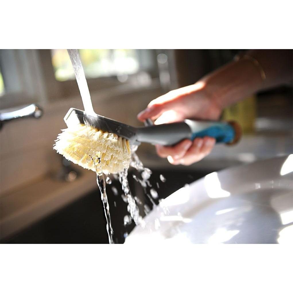 Cepillo de Platos con Dispensador de Jabón Full Circle FOMO Gris