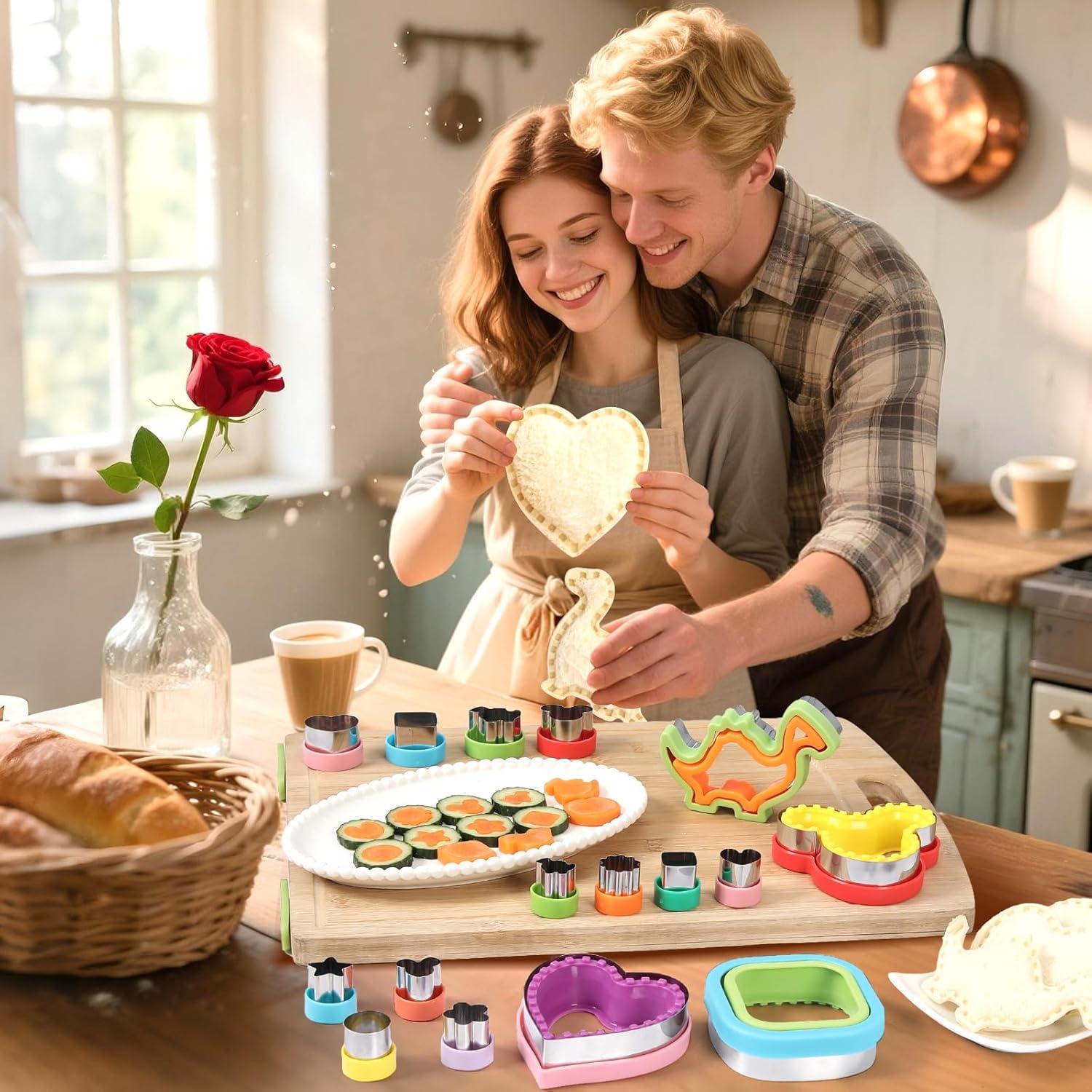 Cortadores de Sándwich Laxizar 4 Piezas + 12 Galletas