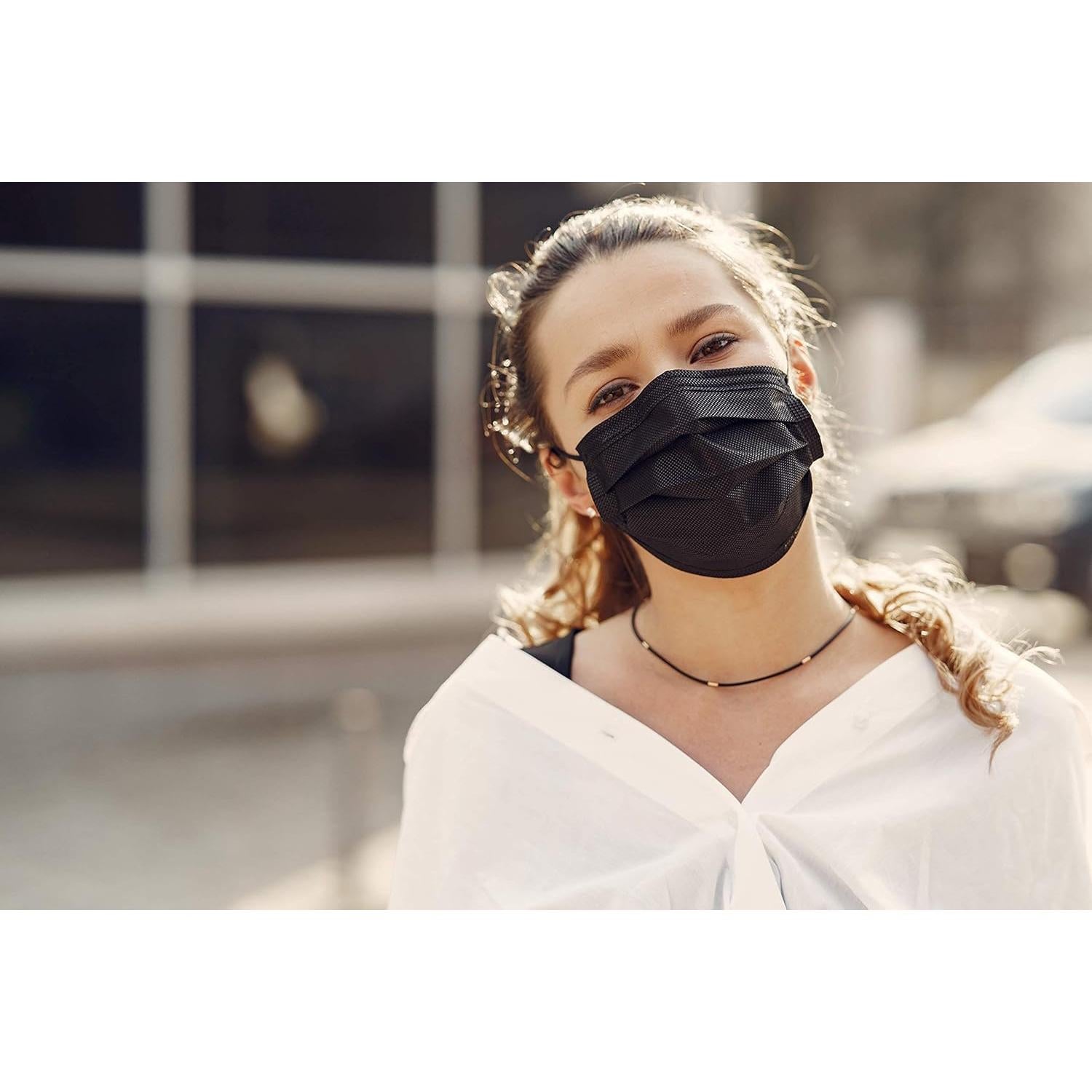 Mascarillas Desechables Negras MagiCare - 50 Unidades 3 Capas