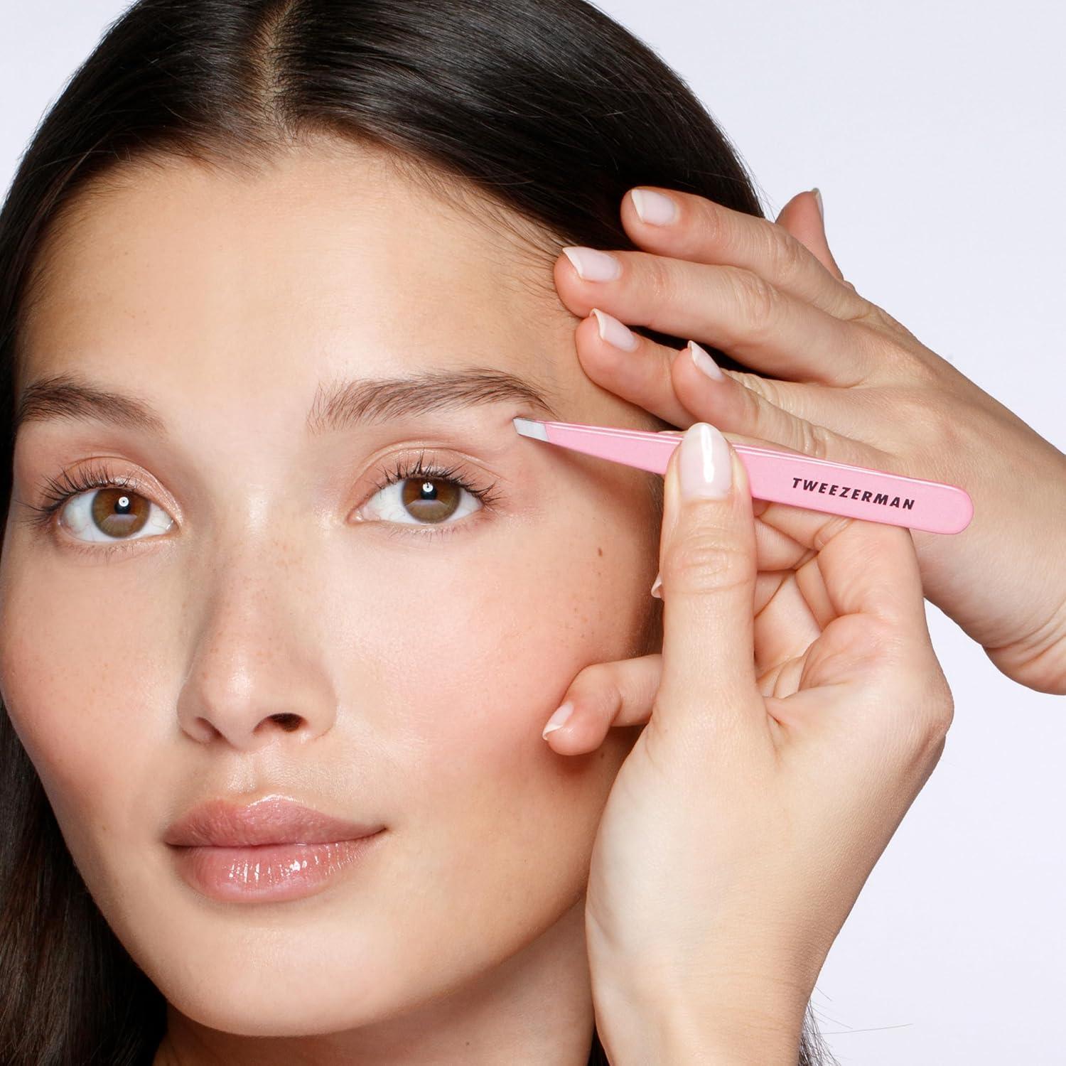 Pinzas de Cejas en Ángulo Tweezerman Rosa Polvoriento 6.4cm
