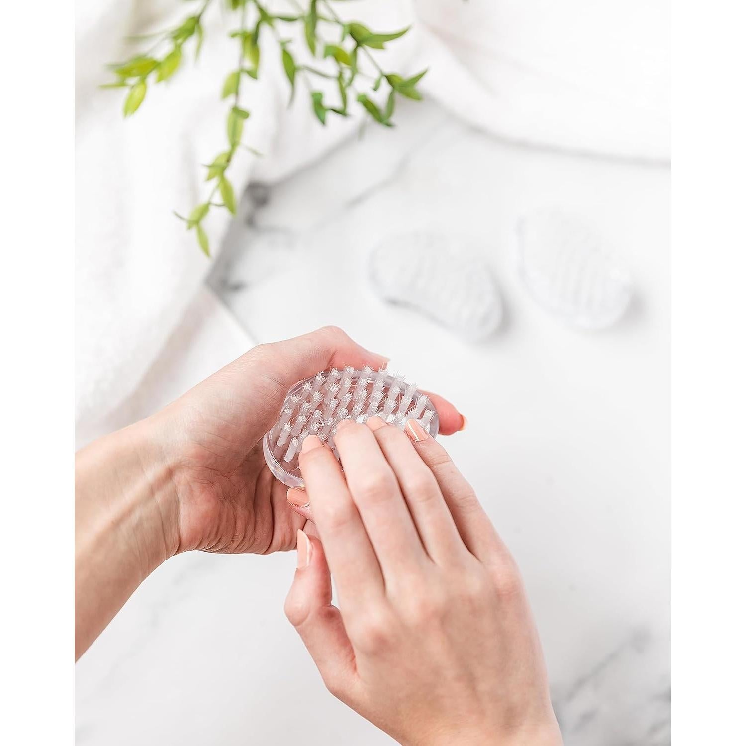 Cepillo de Manicura Amazon Basics 10 Cerdas Medianas