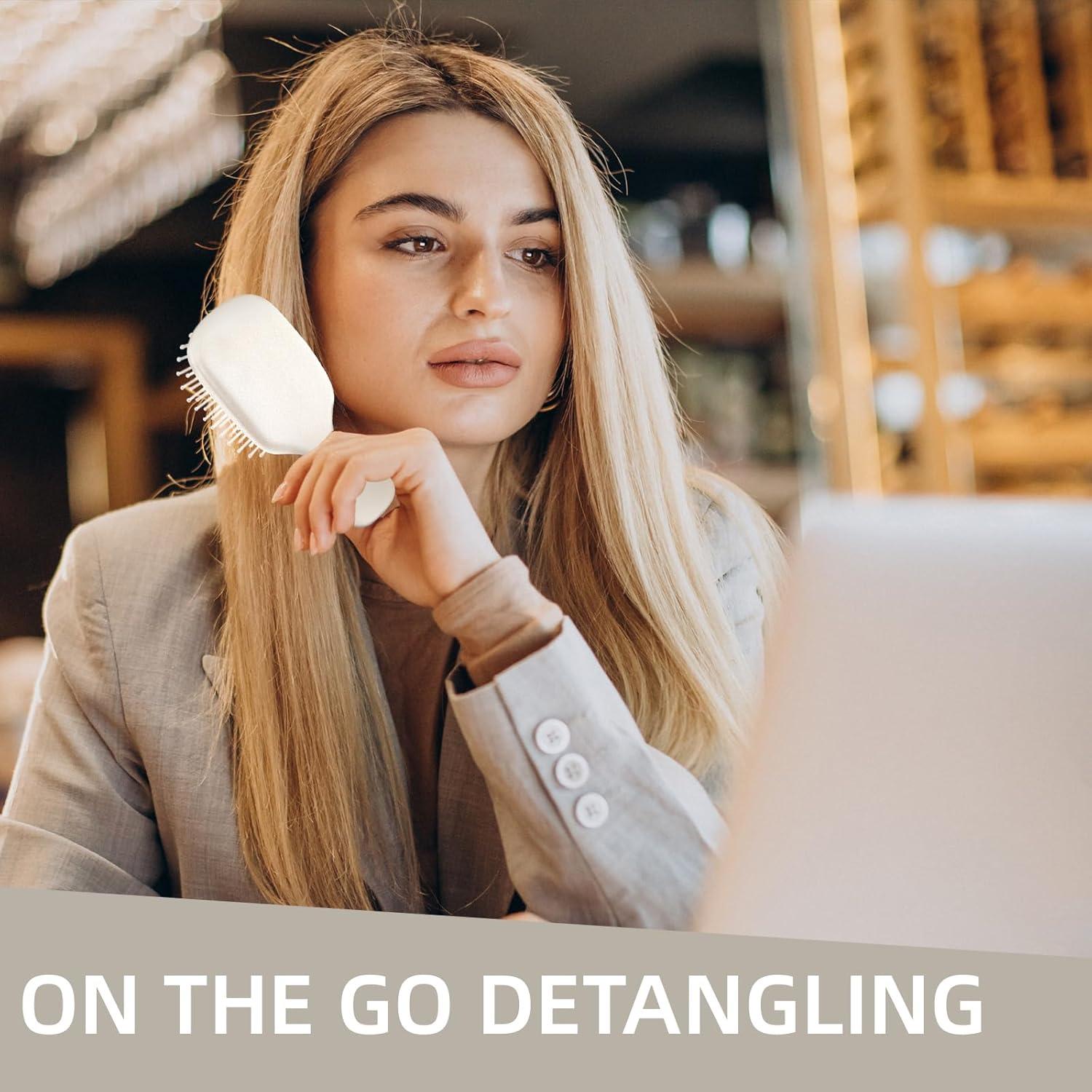 Mini Cepillo Desenredante Jurrissa Blanco Portátil 14x5.7cm