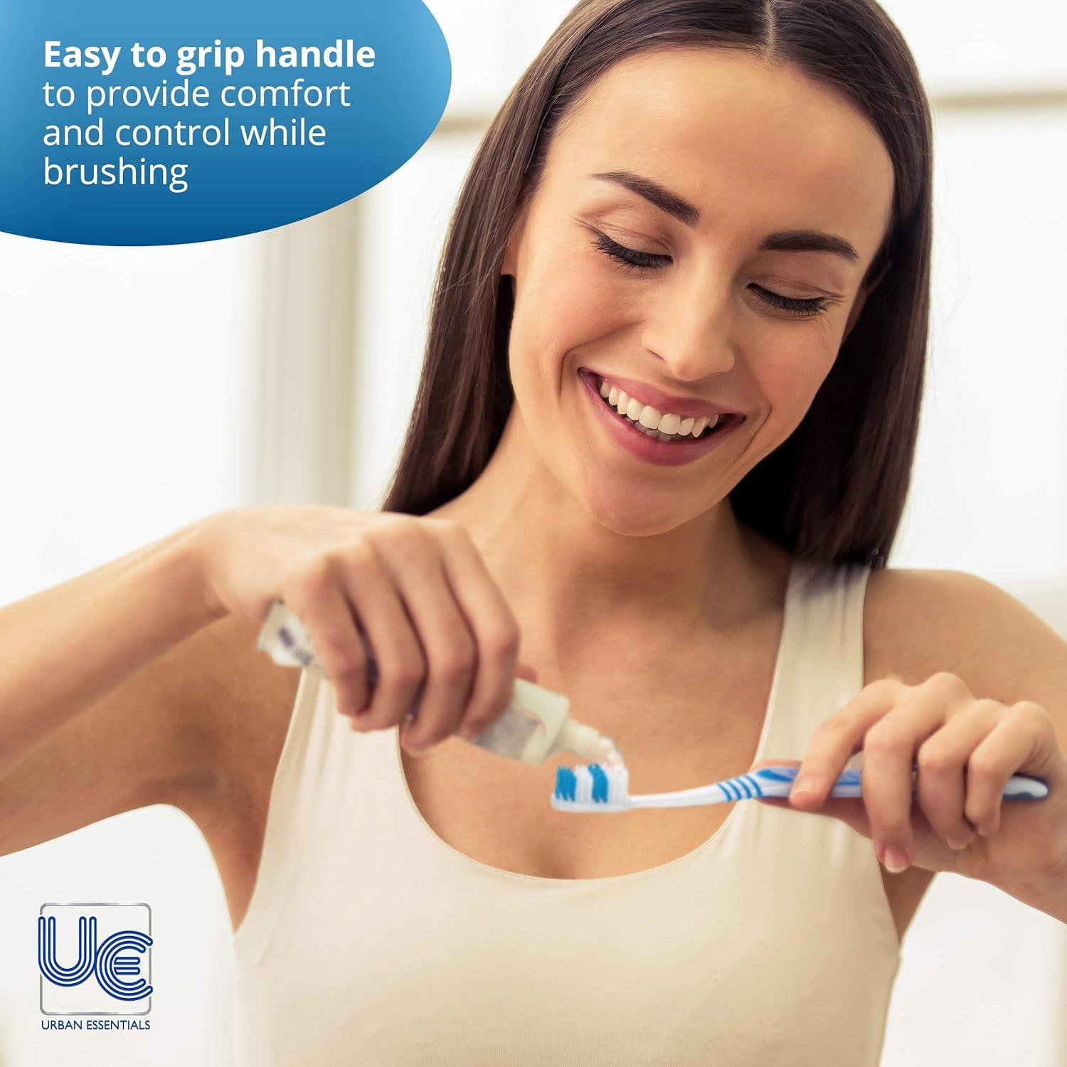 Paquete de 100 Cepillos de Dientes Urban Essentials Suaves
