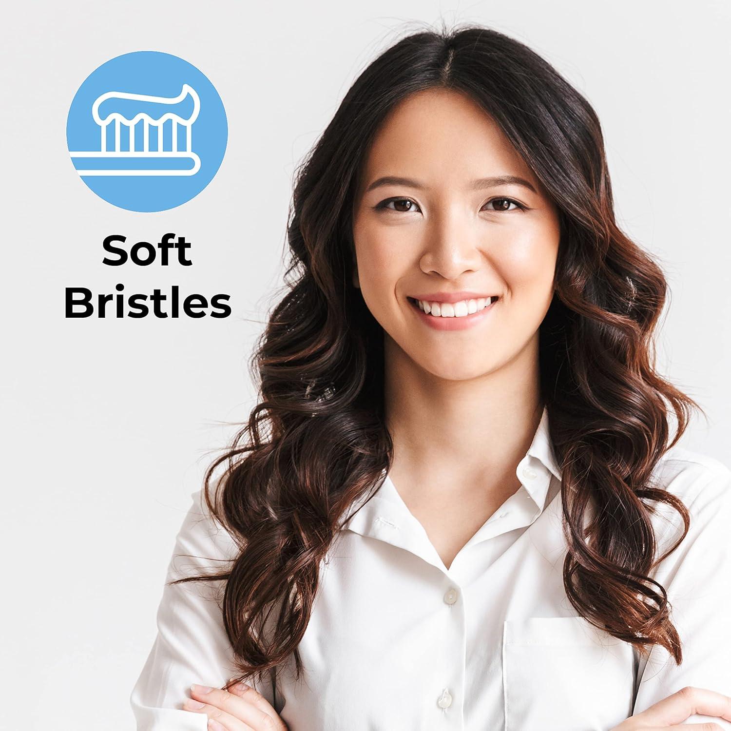 Cepillo de Dientes REACH Avanzado con Cerdas Suaves y Tapa