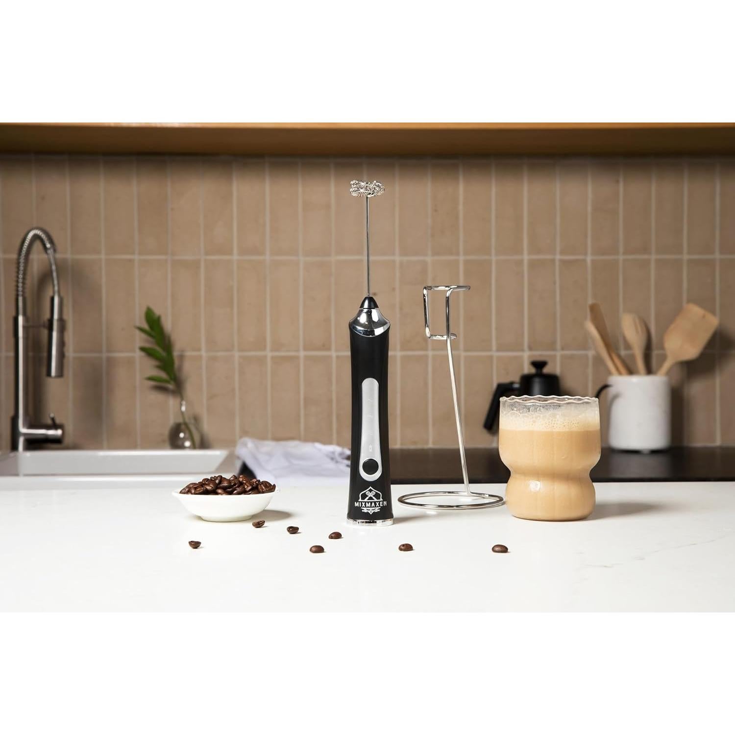 Batidor de Mano Eléctrico Mix Maxen No. 3, 3 Velocidades, Negro