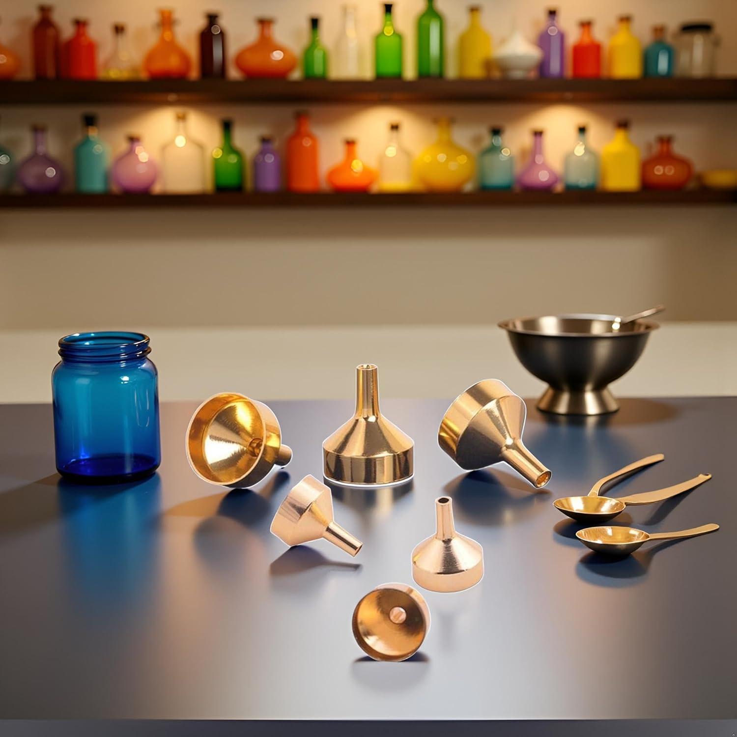 Set de 6 Embudos Metálicos Dorados Zhuluck para Cocina