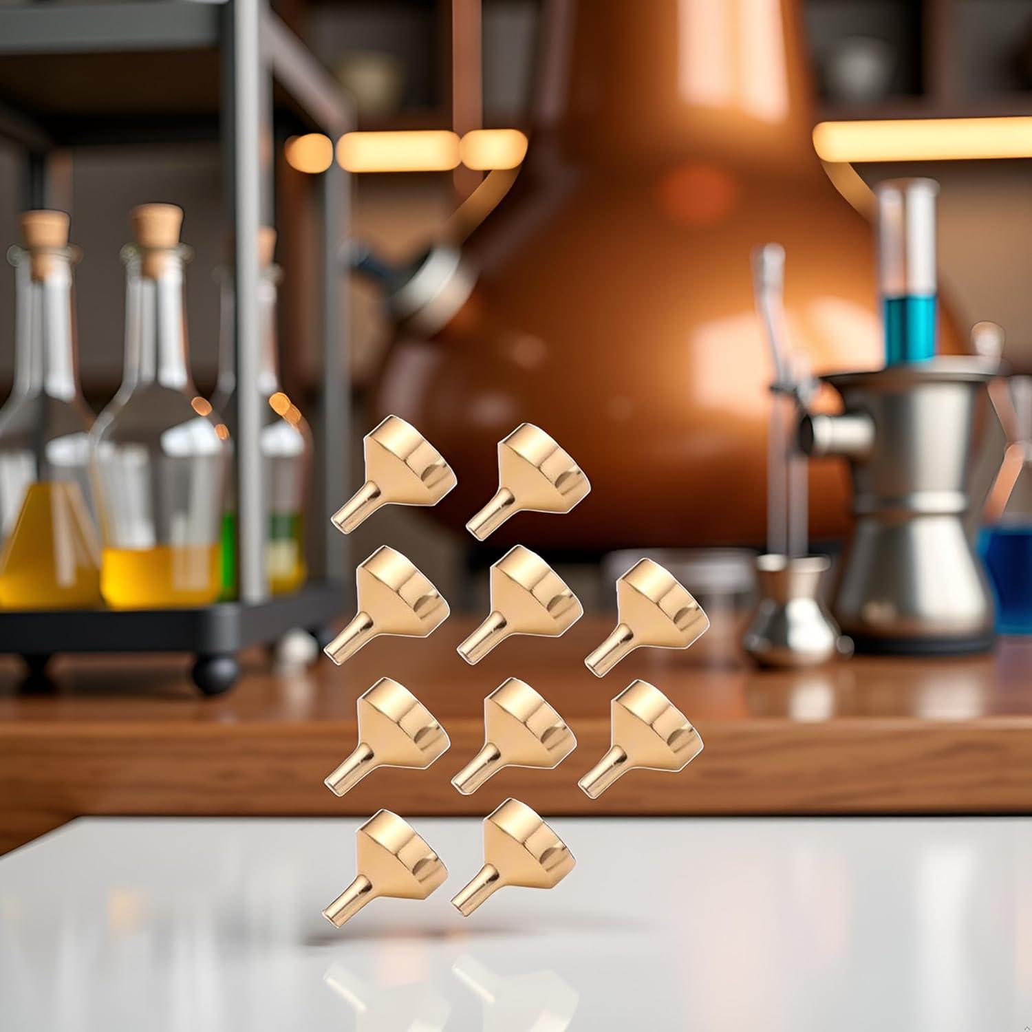 Juego de 10 embudos metálicos mini dorados Jinshining