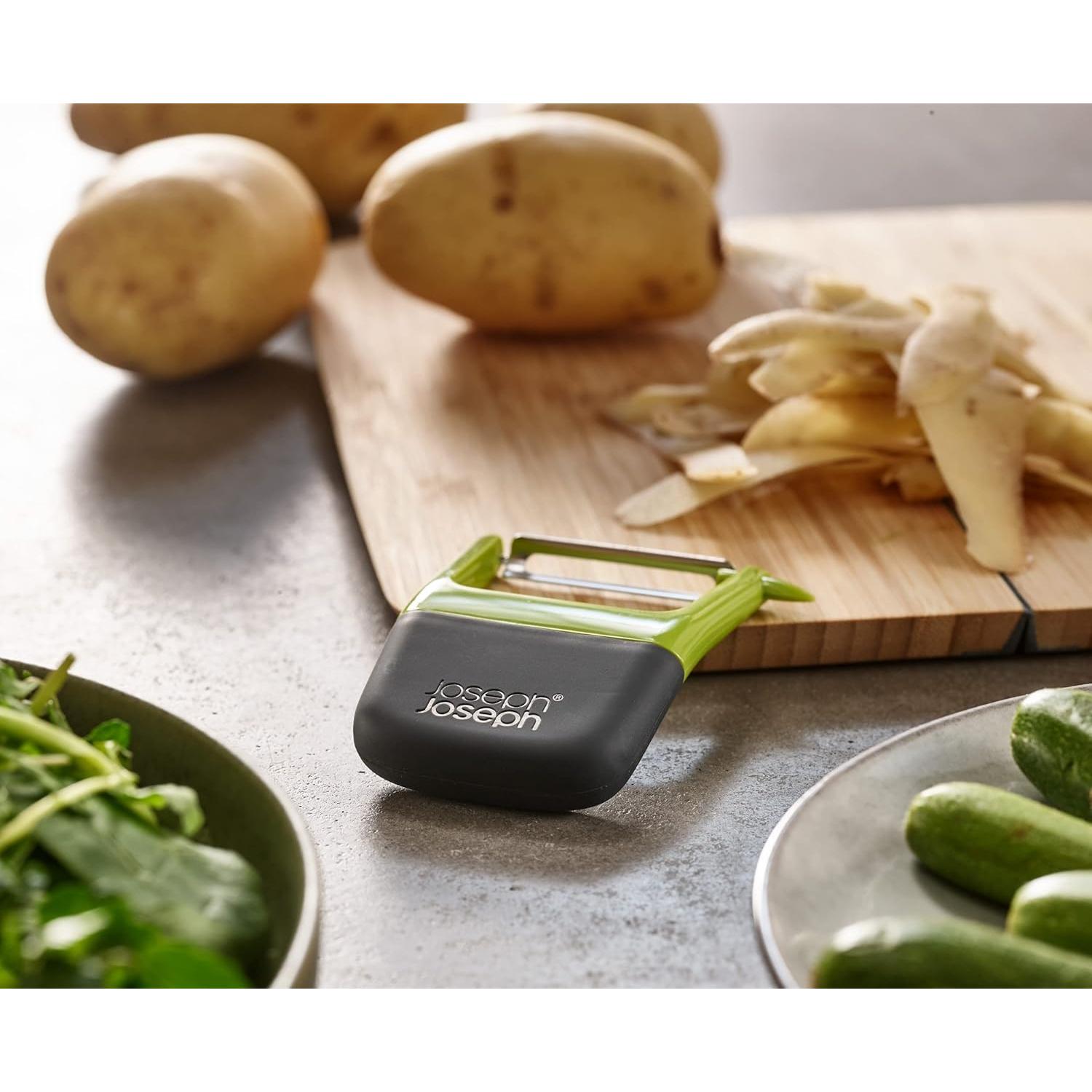Pelador Recto Joseph Joseph Duo Verde con Hoja de Acero Inoxidable