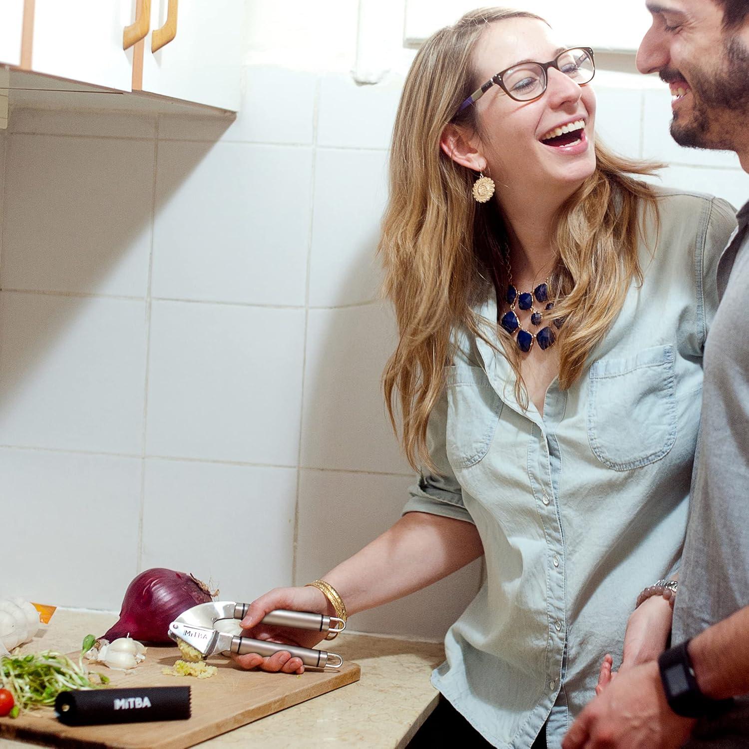 Prensa de Ajo MiTBA Acero Inoxidable con Pelador y Cepillo