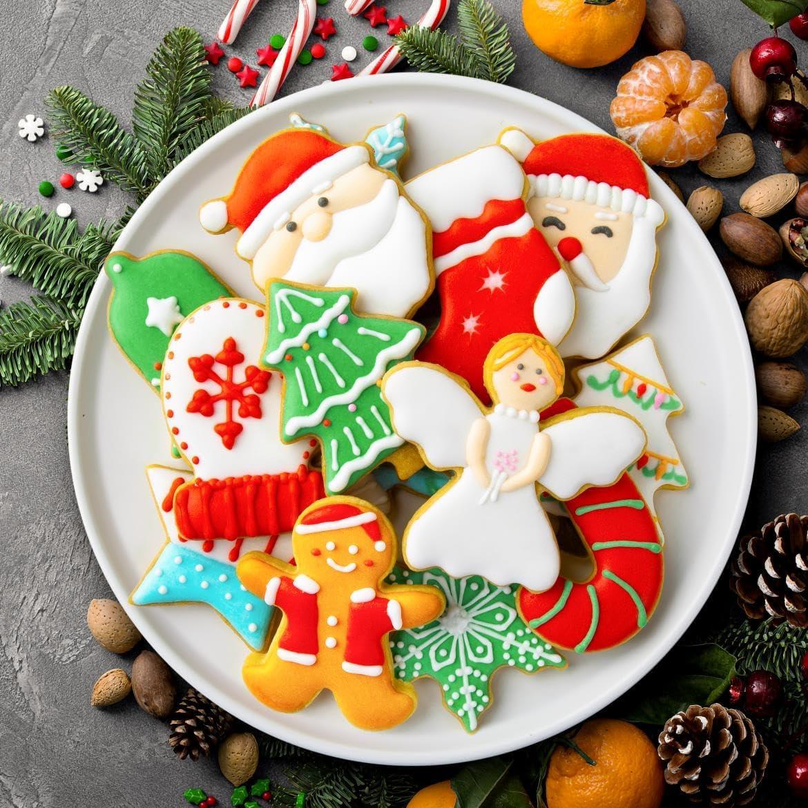 Juego de Cortadores de Galletas de Navidad QtoiKce - 12 Piezas Acero Inoxidable