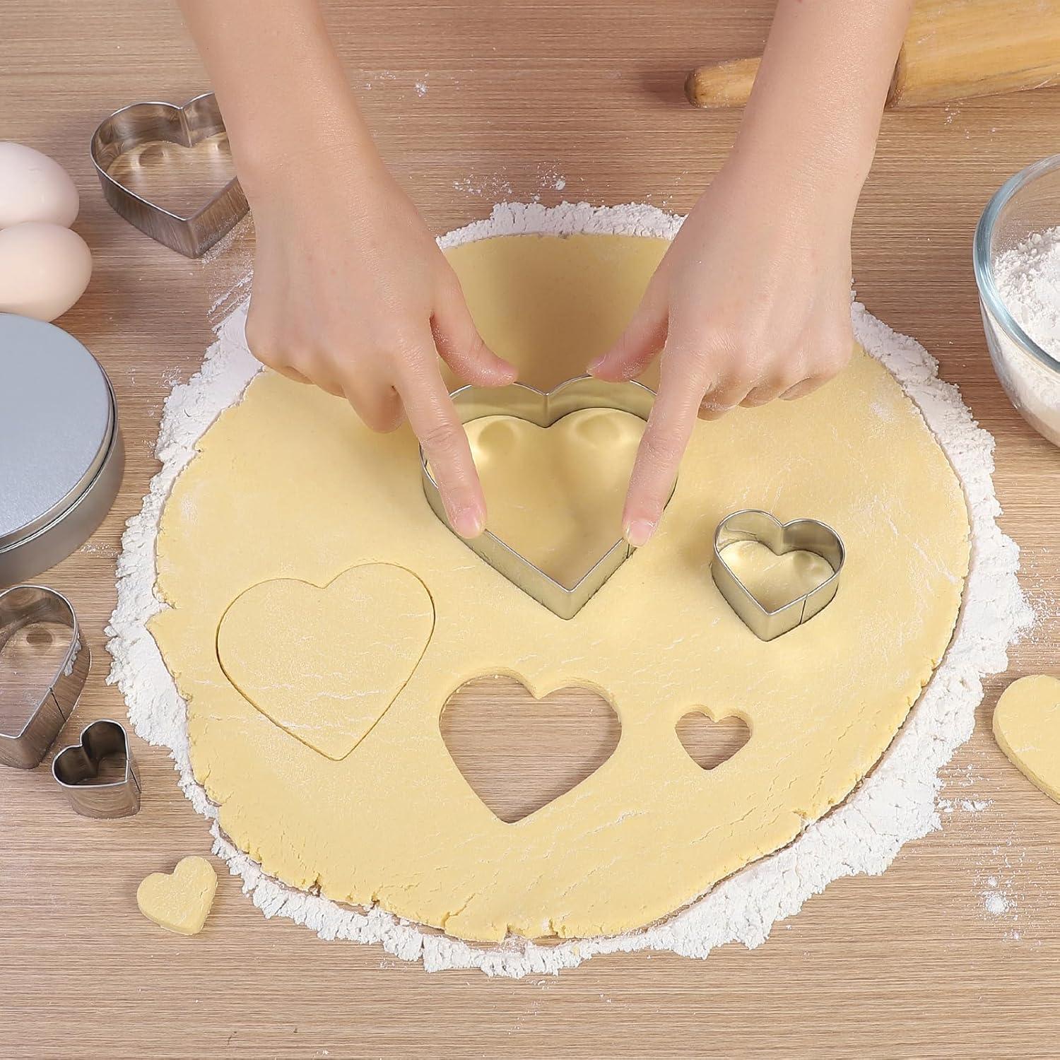 Juego de Cortadores de Galletas Corazón BakingWorld - 5 Piezas