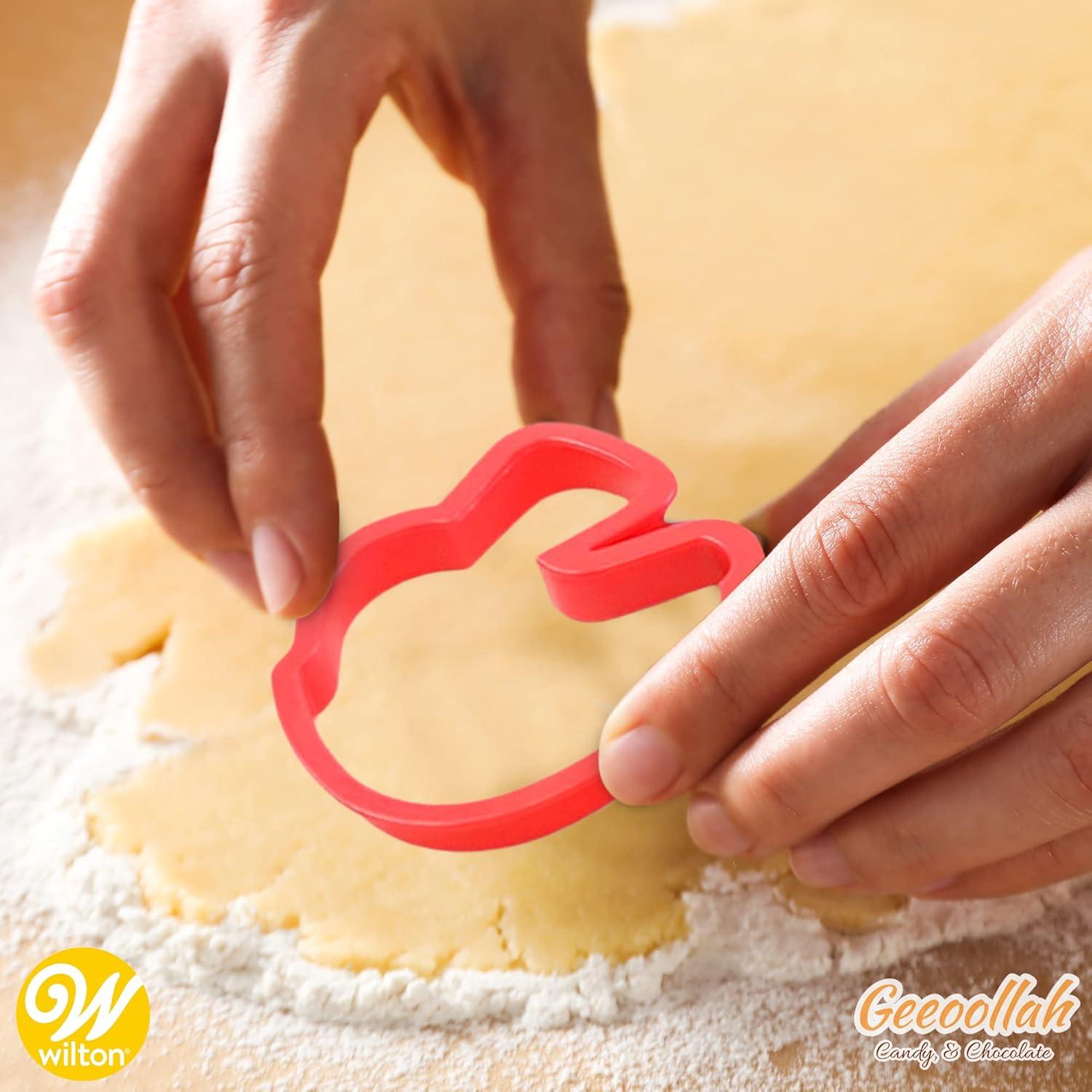 Juego de Cortadores de Galletas Wilton 101 Piezas Alfabeto y Números