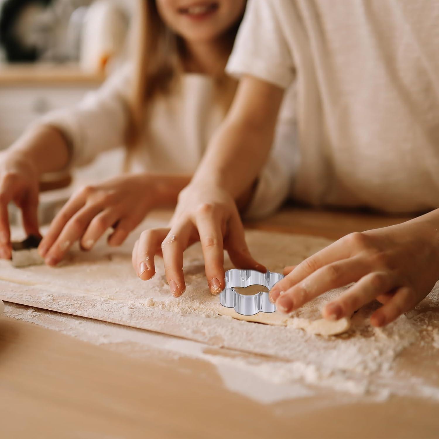 Juego de 5 Cortadores de Galletas Flor Acero Inoxidable QfwdfcTrenz