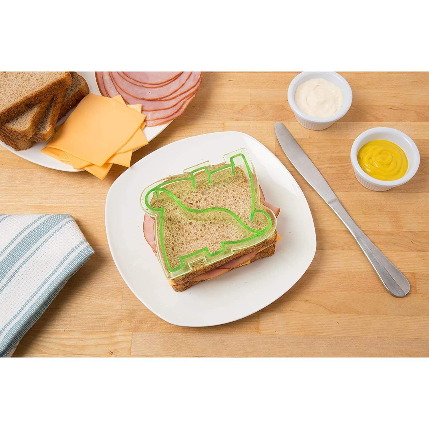 Cortadores de Sándwich Bentology 4 pk - Elefante, Estrella, Mariposa, Dino