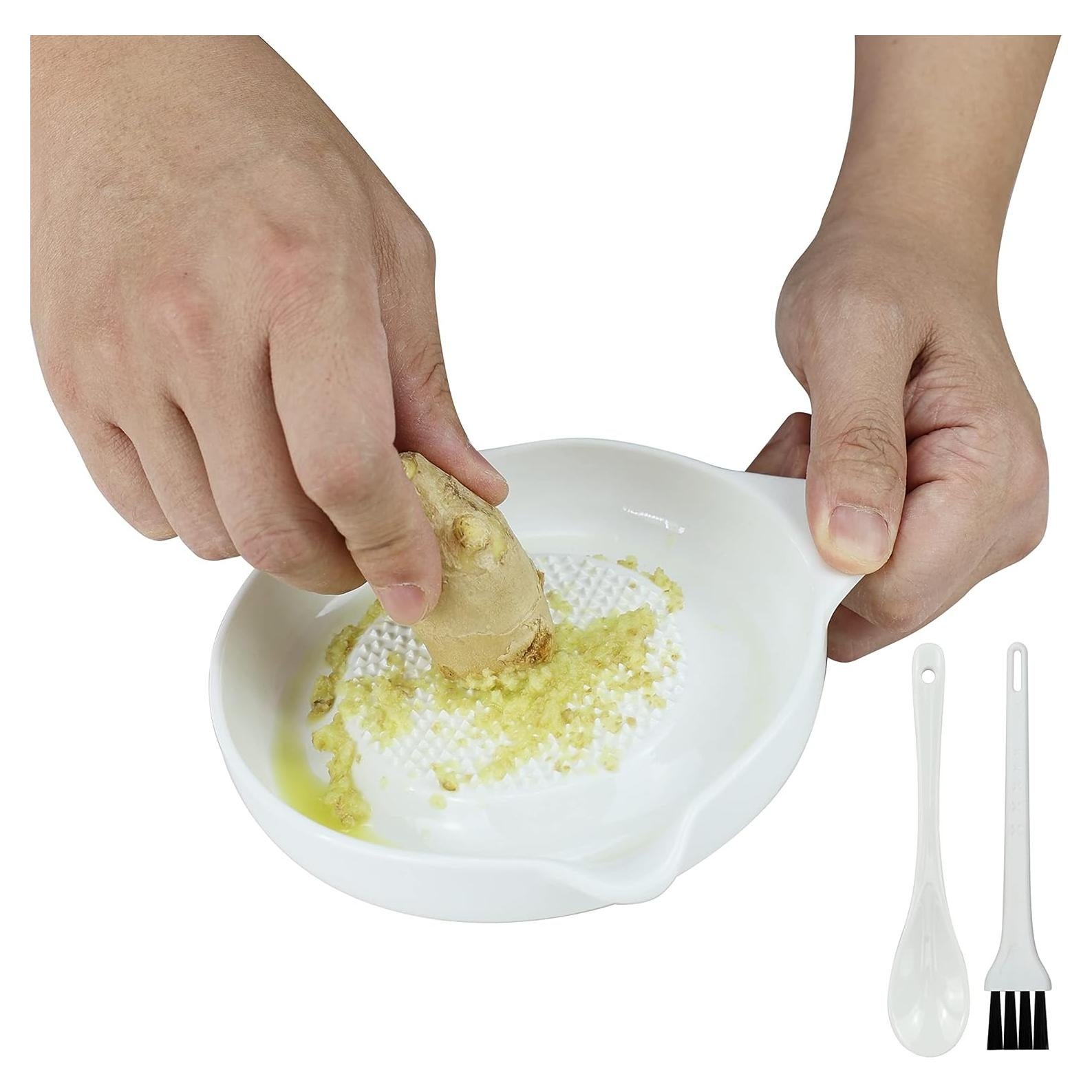 Rallador de Jengibre Cerámica EIKS con Cuchara y Cepillo