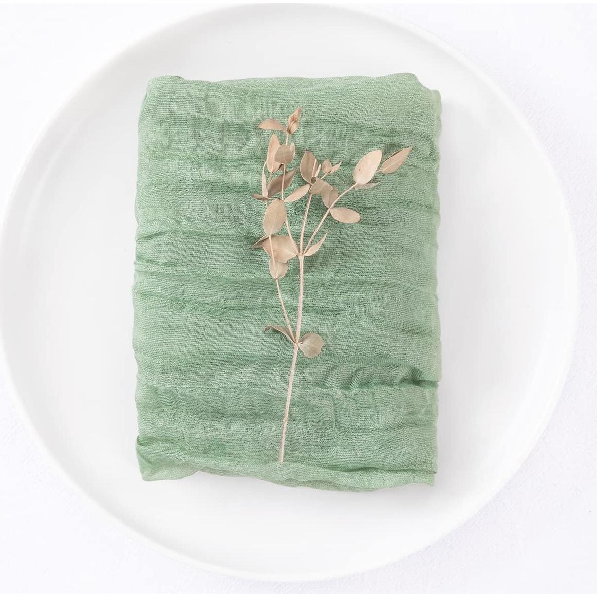 Juego de 50 Servilletas de Tela Verde Salvia DeZerlor 53x53 cm
