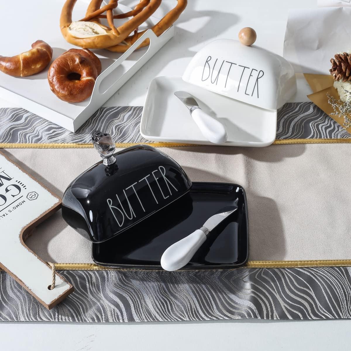 Plato para Mantequilla Oskas con Tapa Cerámica Blanca 17.8x12.4cm