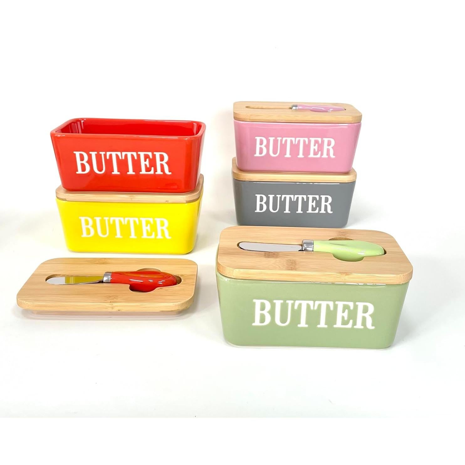 Plato de Mantequilla Domini Rosa con Tapa y Cuchillo 16.5x10.2cm