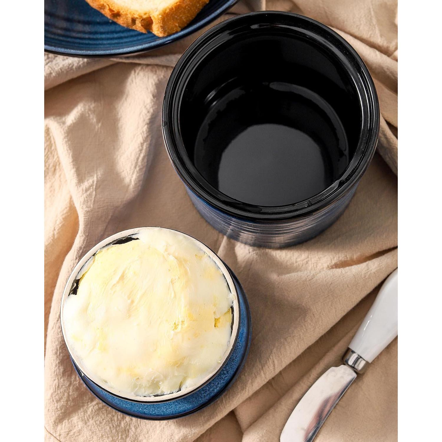 Crock de Mantequilla Tikooere Cerámica Azul 227g con Tapa