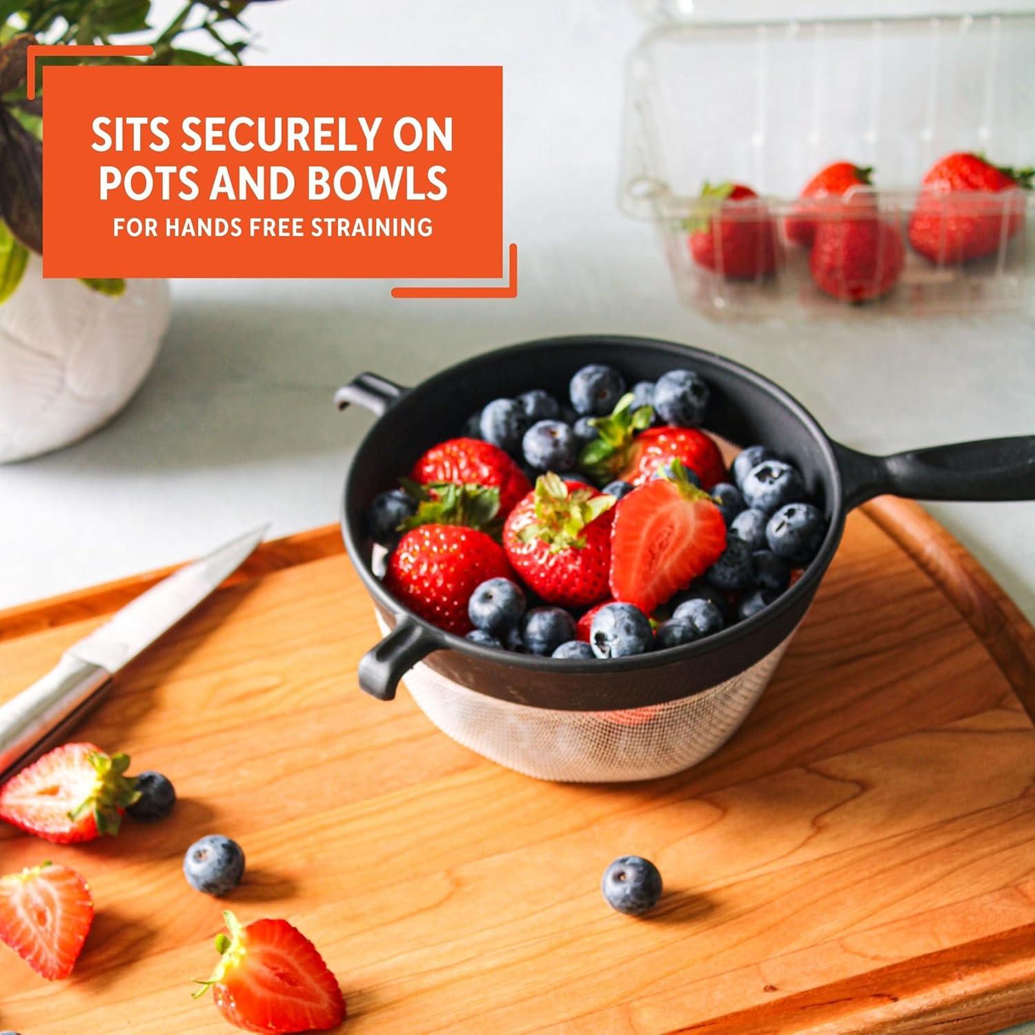 Colador de Plástico IMUSA 15.24 cm Negro Malla Duradera