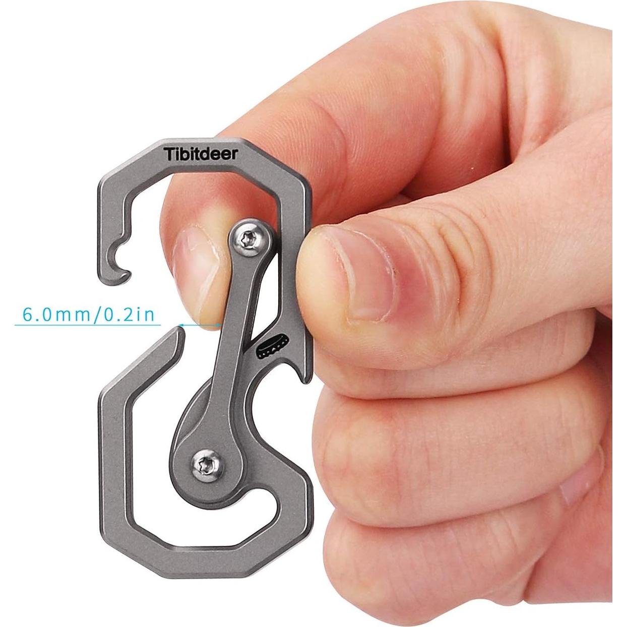 Llave de Titanio Multifuncional Clip Carabiner Gris EDC